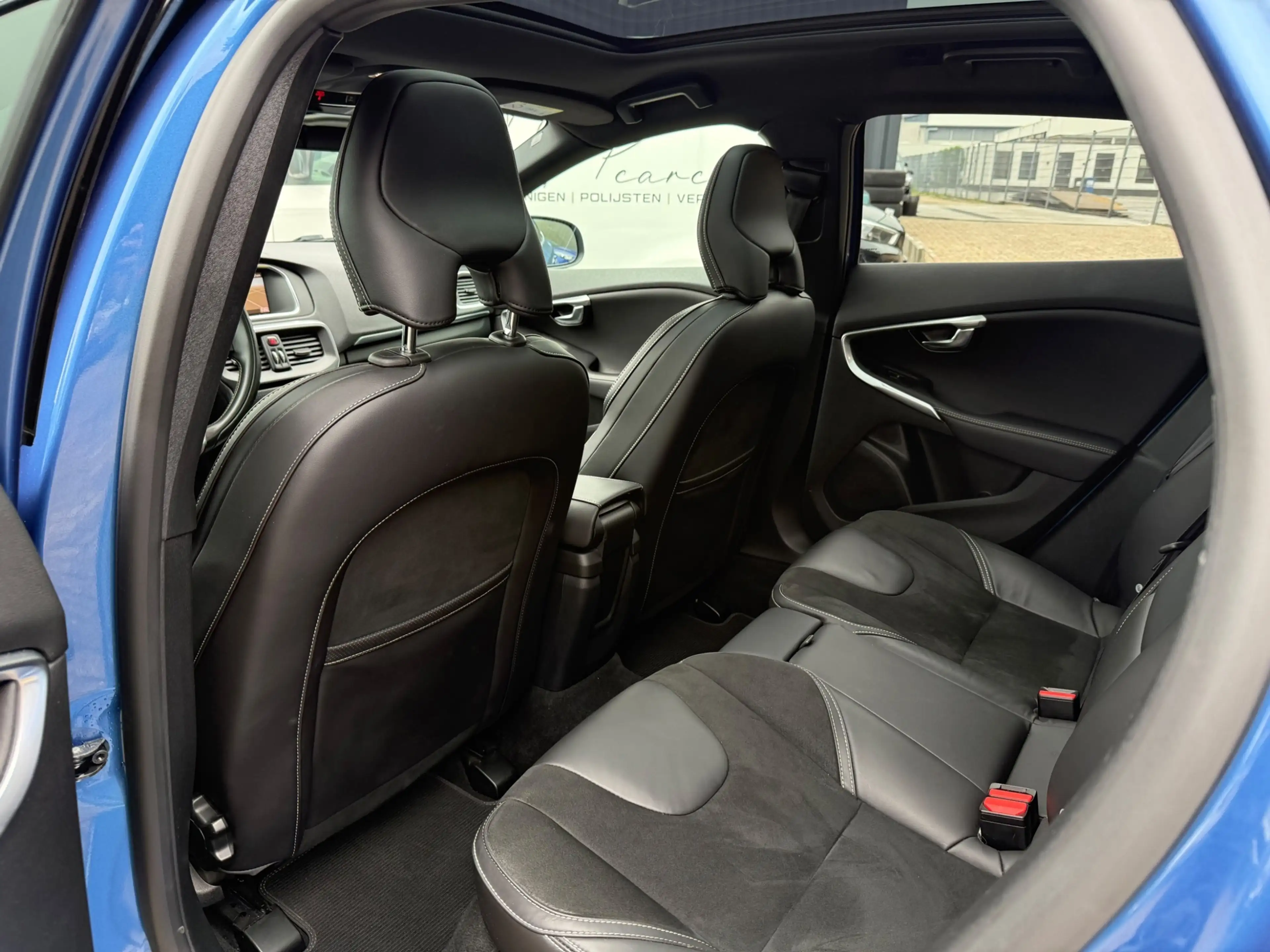 Volvo V40 1.5 T3 Kinetic|NAP|Panoramadak|Achteruitrijd cam — photo 9