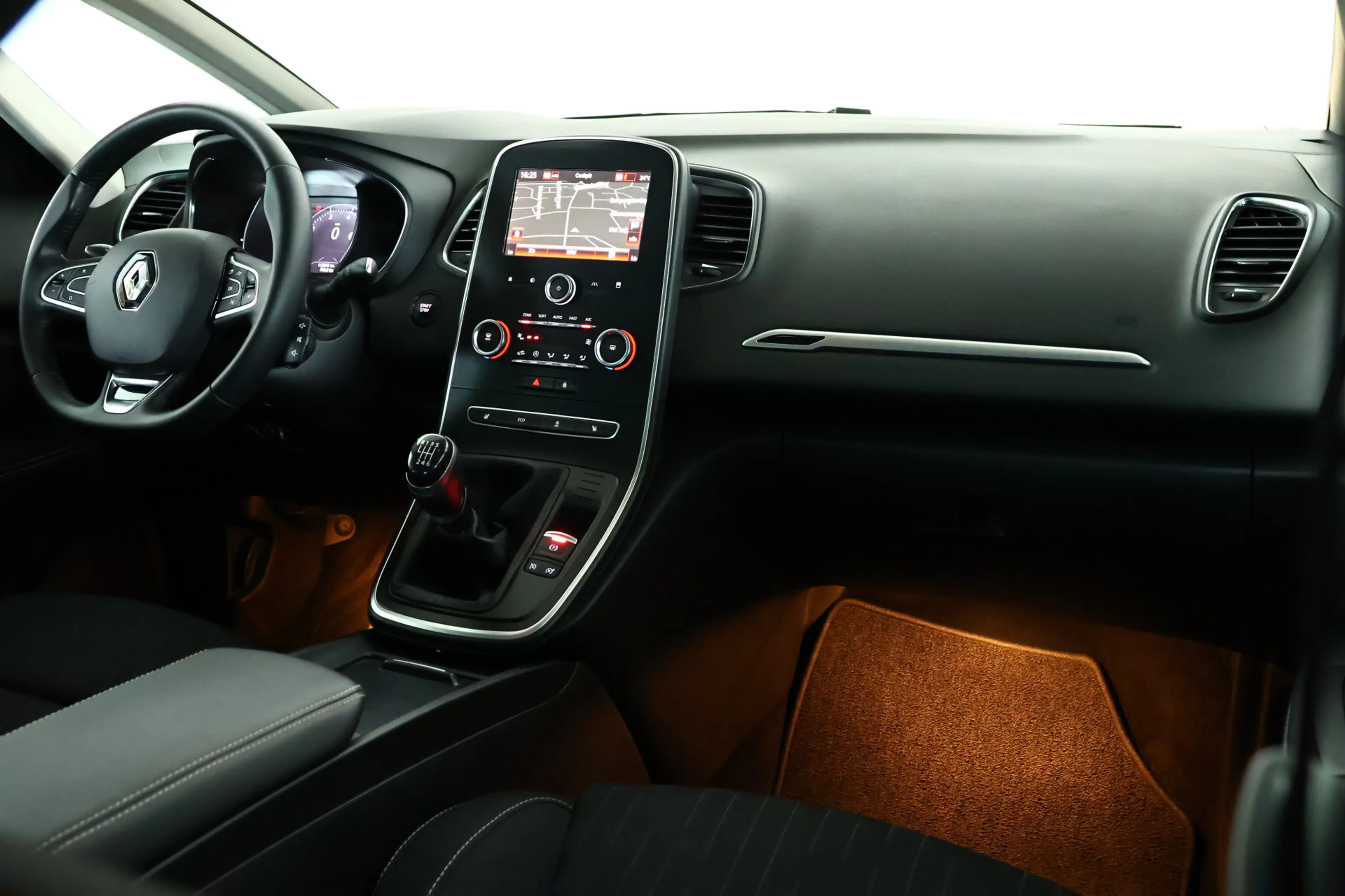 Renault Grand Scenic 1.3 TCe Limited / Navi / Trekhaak / Keyless / DAB — photo 7