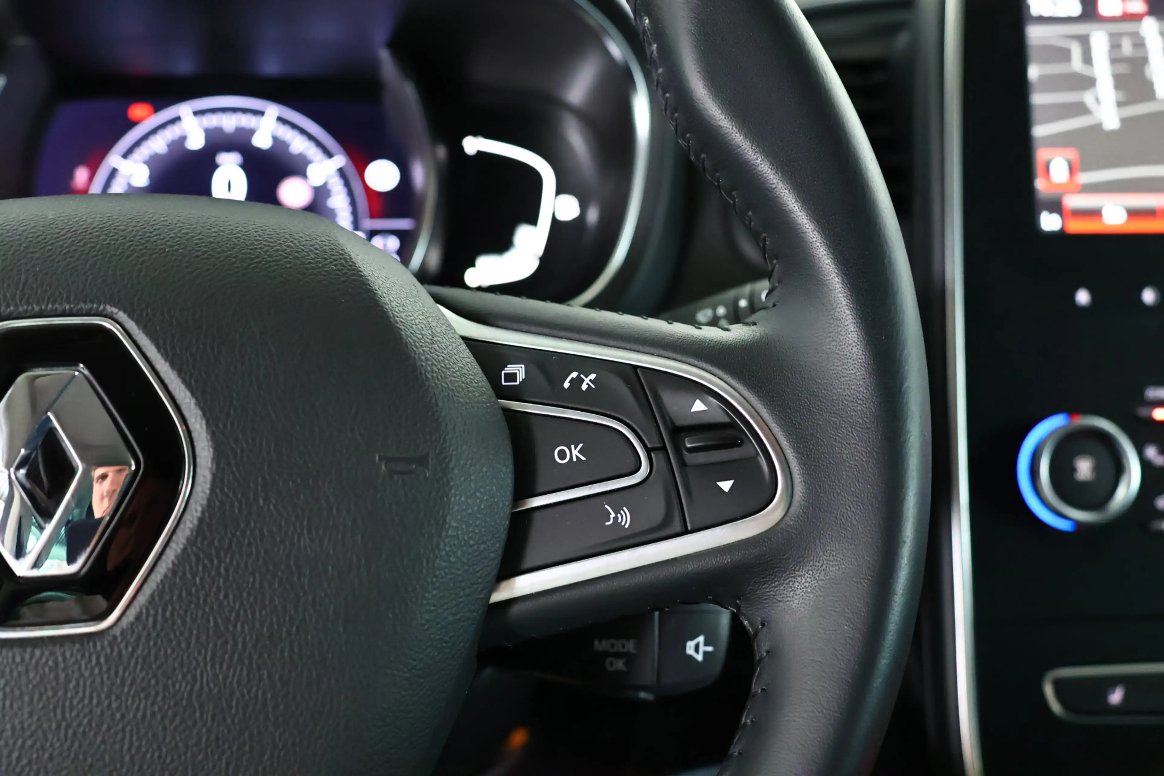 Renault Grand Scenic 1.3 TCe Limited / Navi / Trekhaak / Keyless / DAB — photo 18