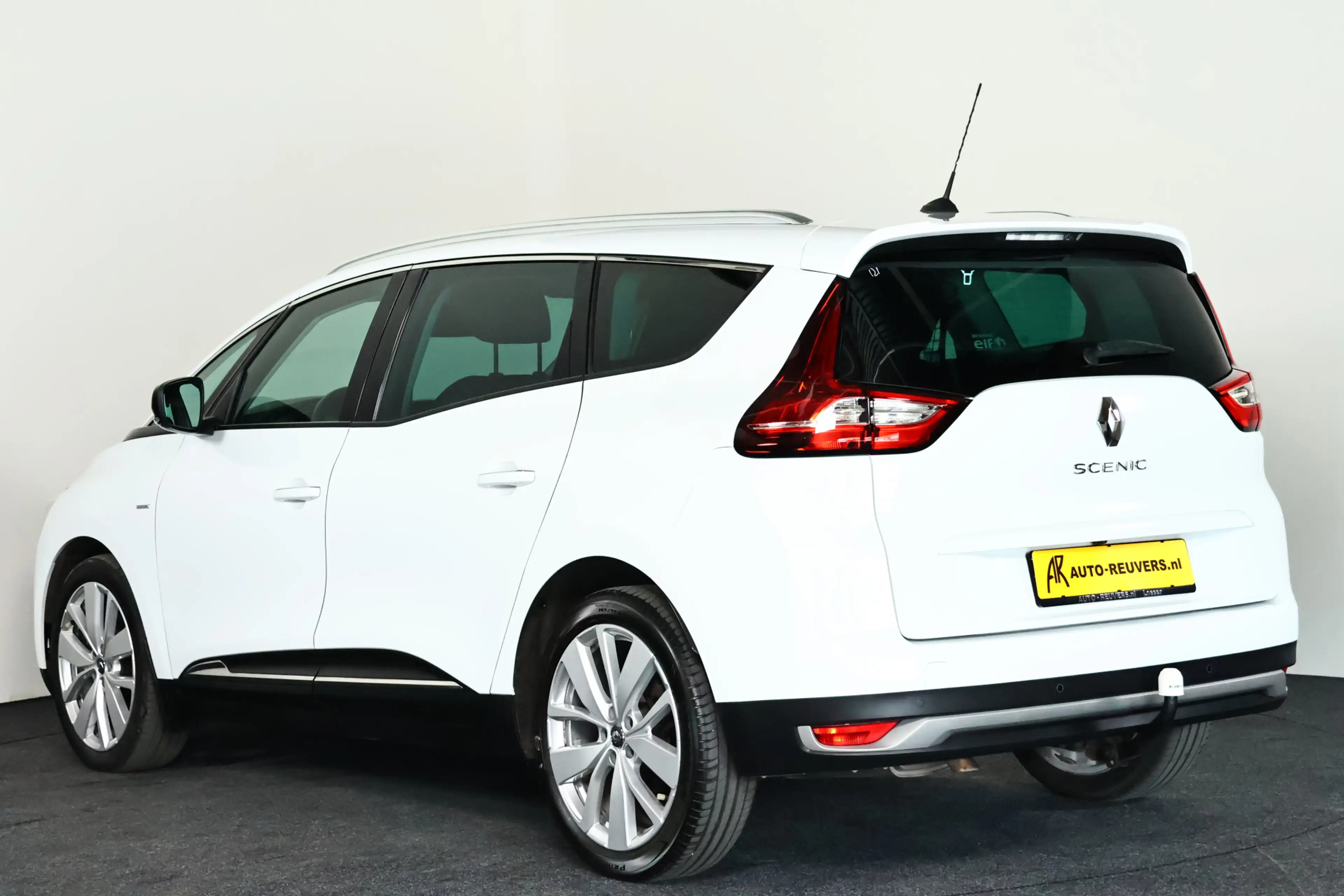 Renault Grand Scenic 1.3 TCe Limited / Navi / Trekhaak / Keyless / DAB — photo 6