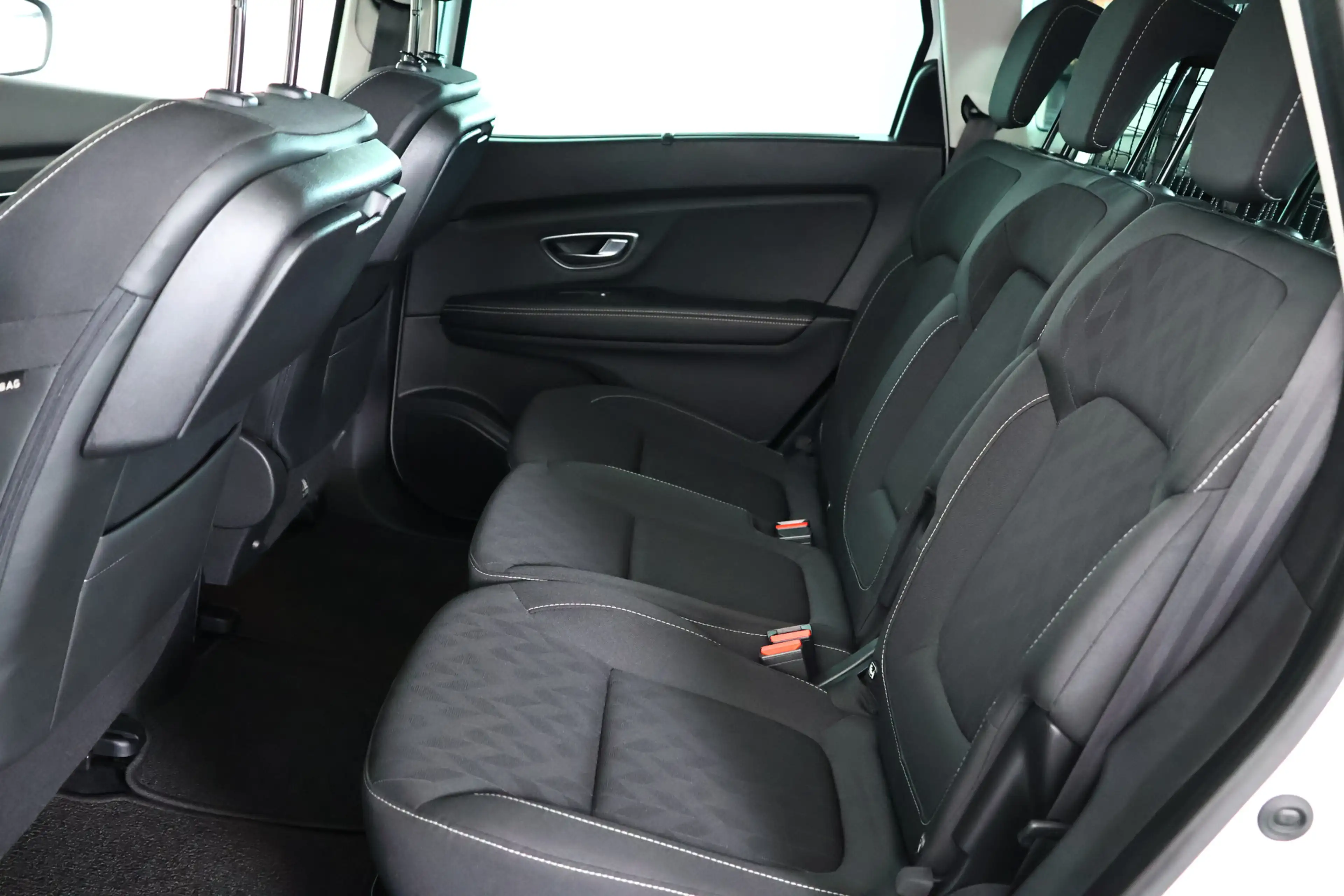 Renault Grand Scenic 1.3 TCe Limited / Navi / Trekhaak / Keyless / DAB — photo 12