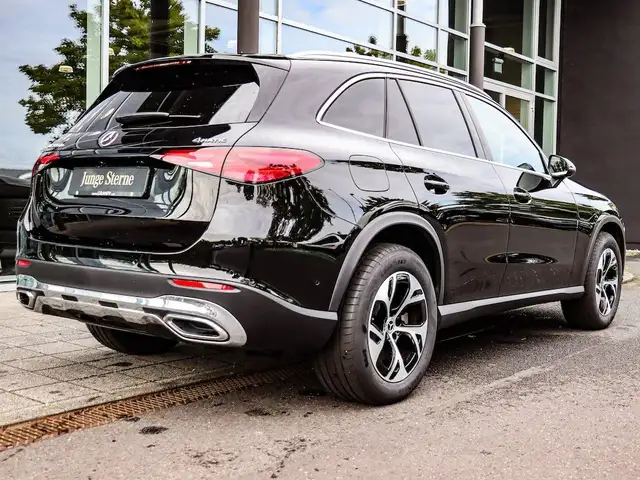 Mercedes-Benz GLC view 8