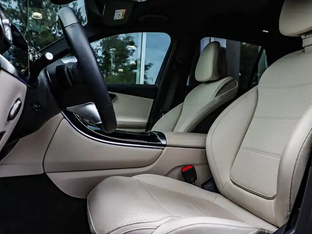 Mercedes-Benz GLC view 14