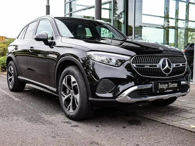 Mercedes-Benz GLC view 10