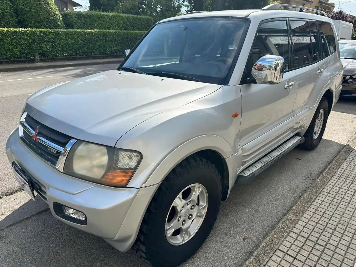 Mitsubishi Pajero 3.2 16V DI-D 5p. GLX Grigio - 1