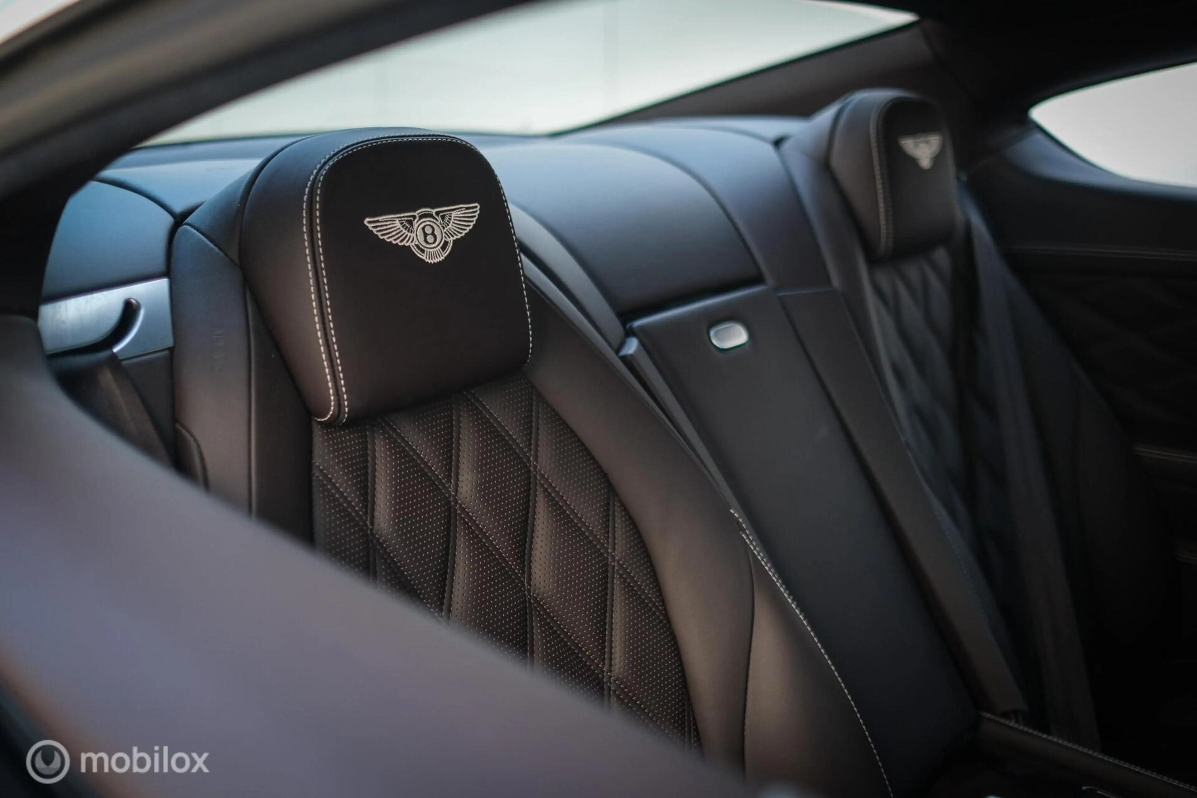 Bentley Continental GT 4.0 V8 508 pk | Youngtimer | LED | Facelift | Came — photo 22