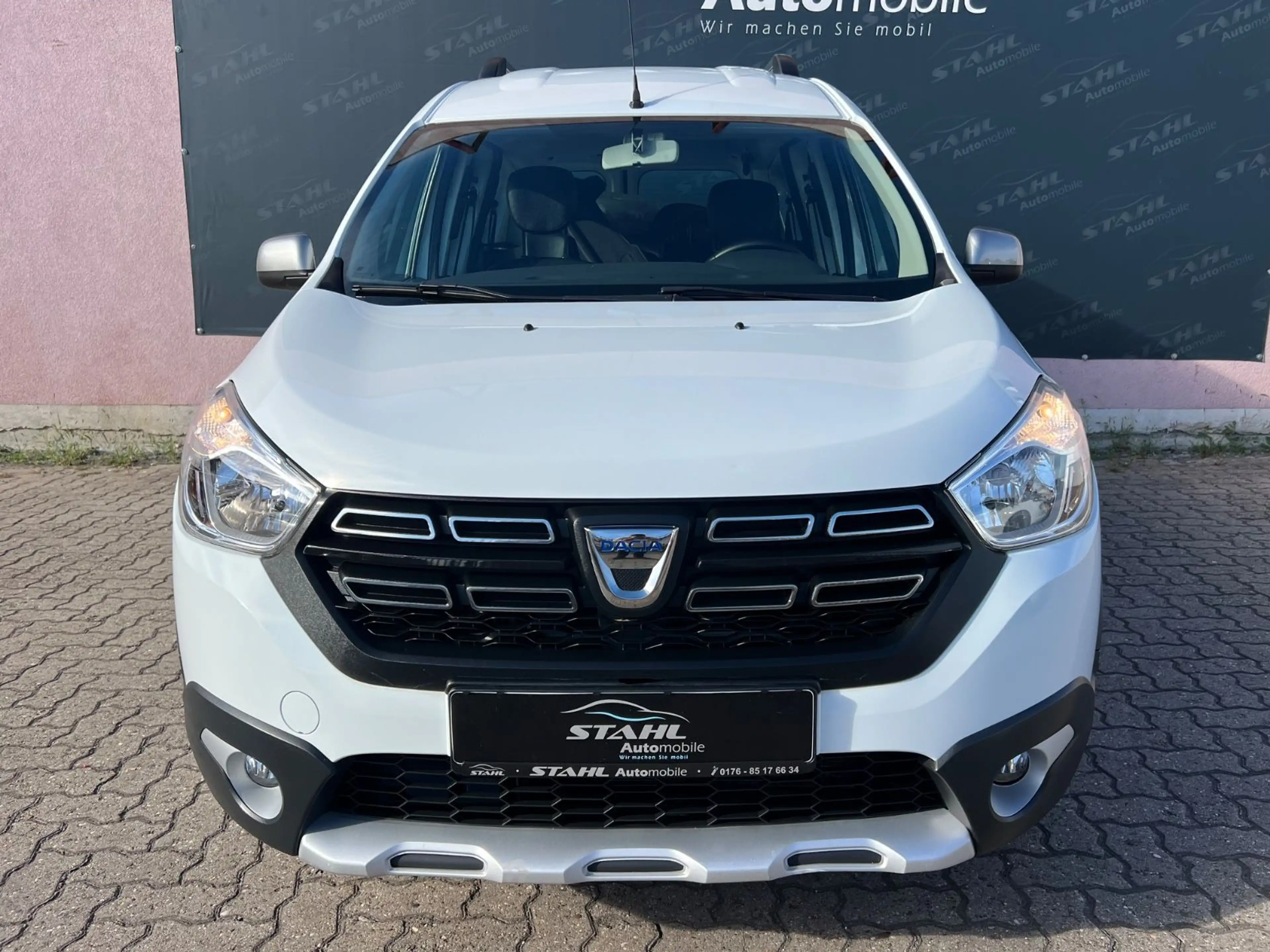 Dacia Dokker Stepway Celebration*1.Hand*Navi*Klima*Top — photo 4