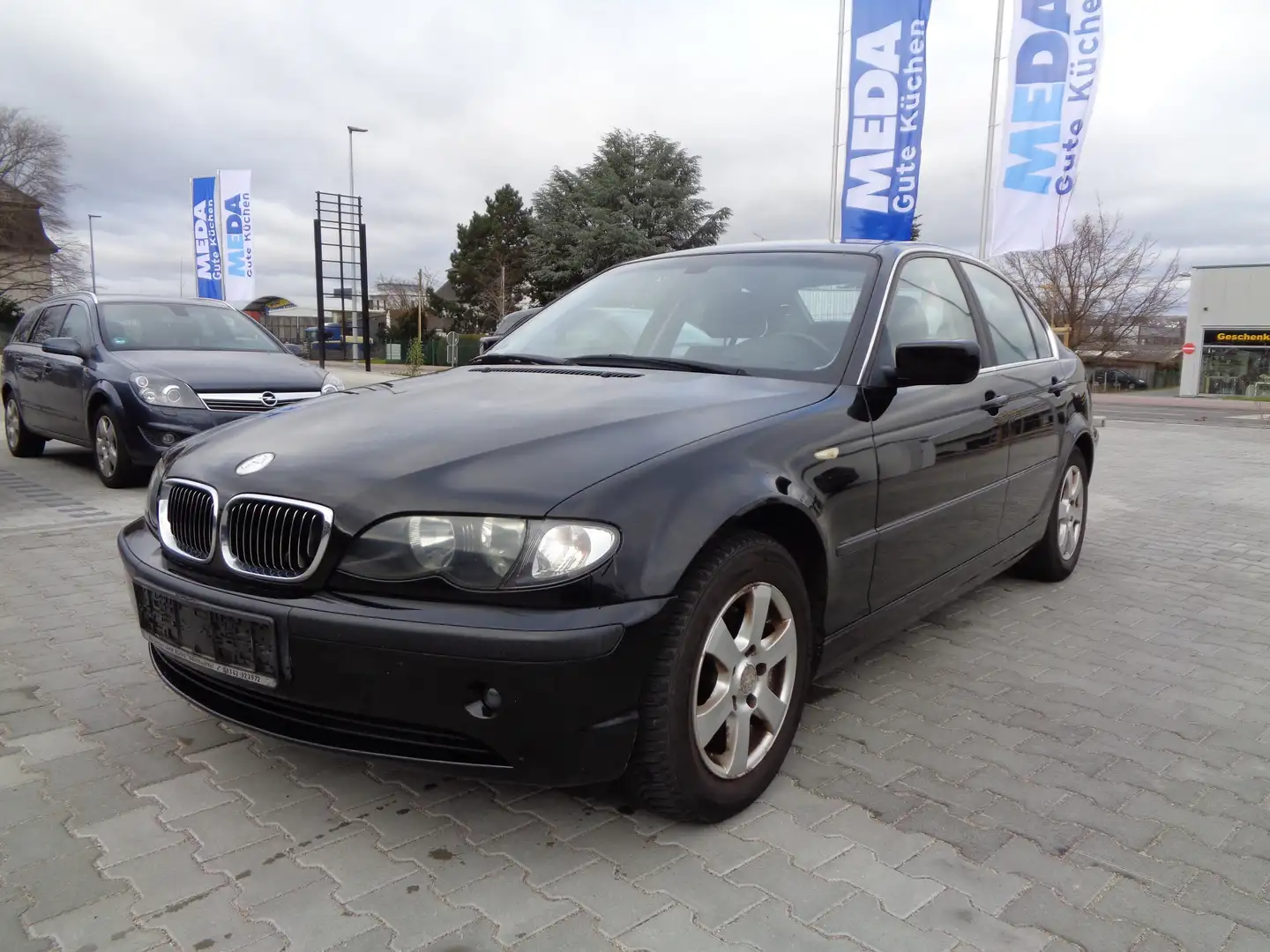 BMW 316 316i Edition Lifestyle Klimaauto+Sitzheizung+Pdc Noir - 1