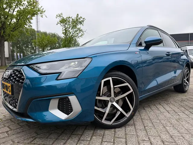 Audi A3 view 5