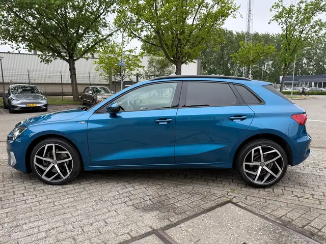 Audi A3 view 9