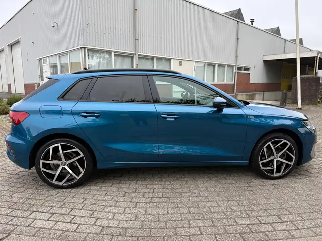 Audi A3 view 10