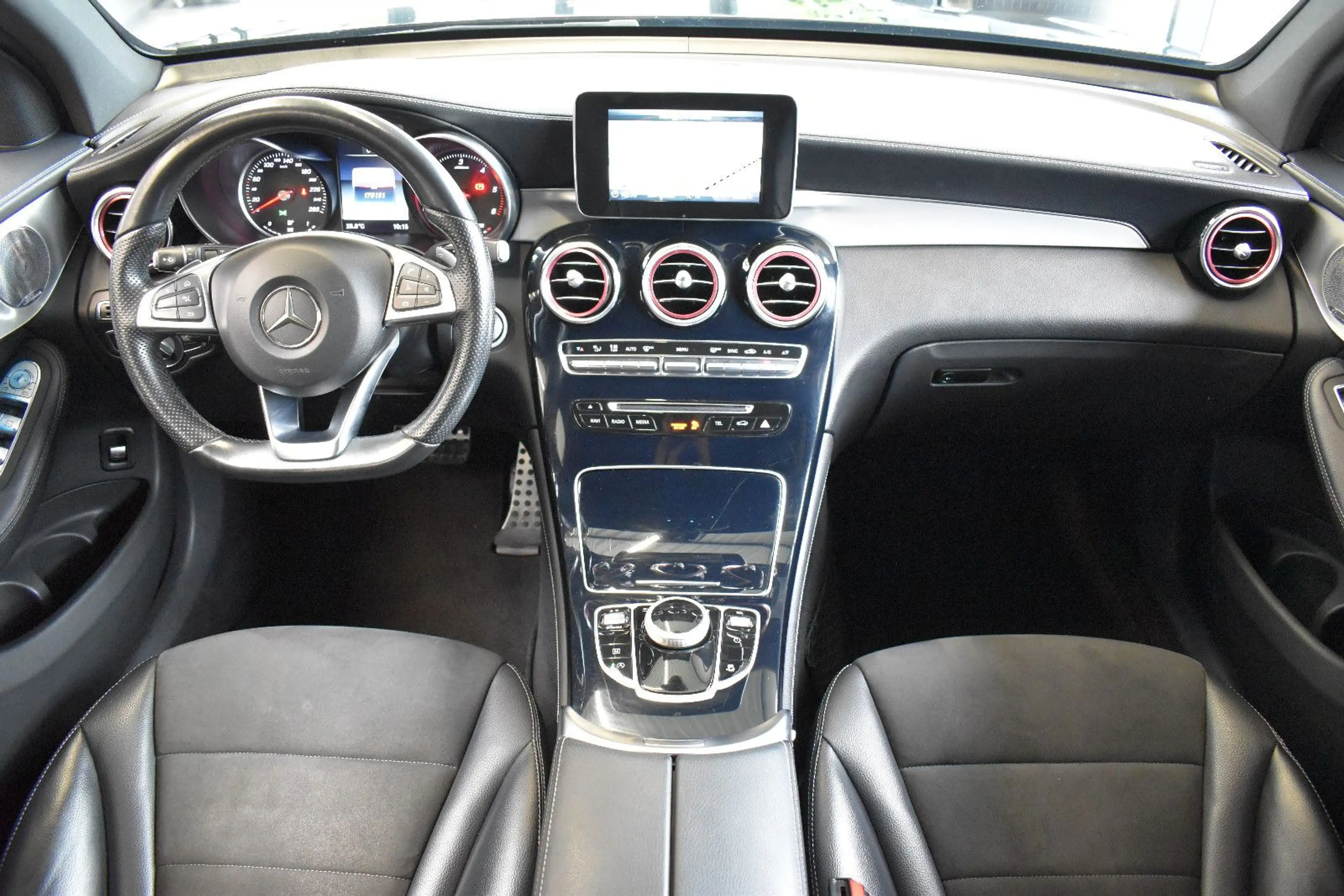 Mercedes-Benz GLC 350 GLC350d 4Matic AMG-Line LED~Navi~RFK~Burmester — photo 3