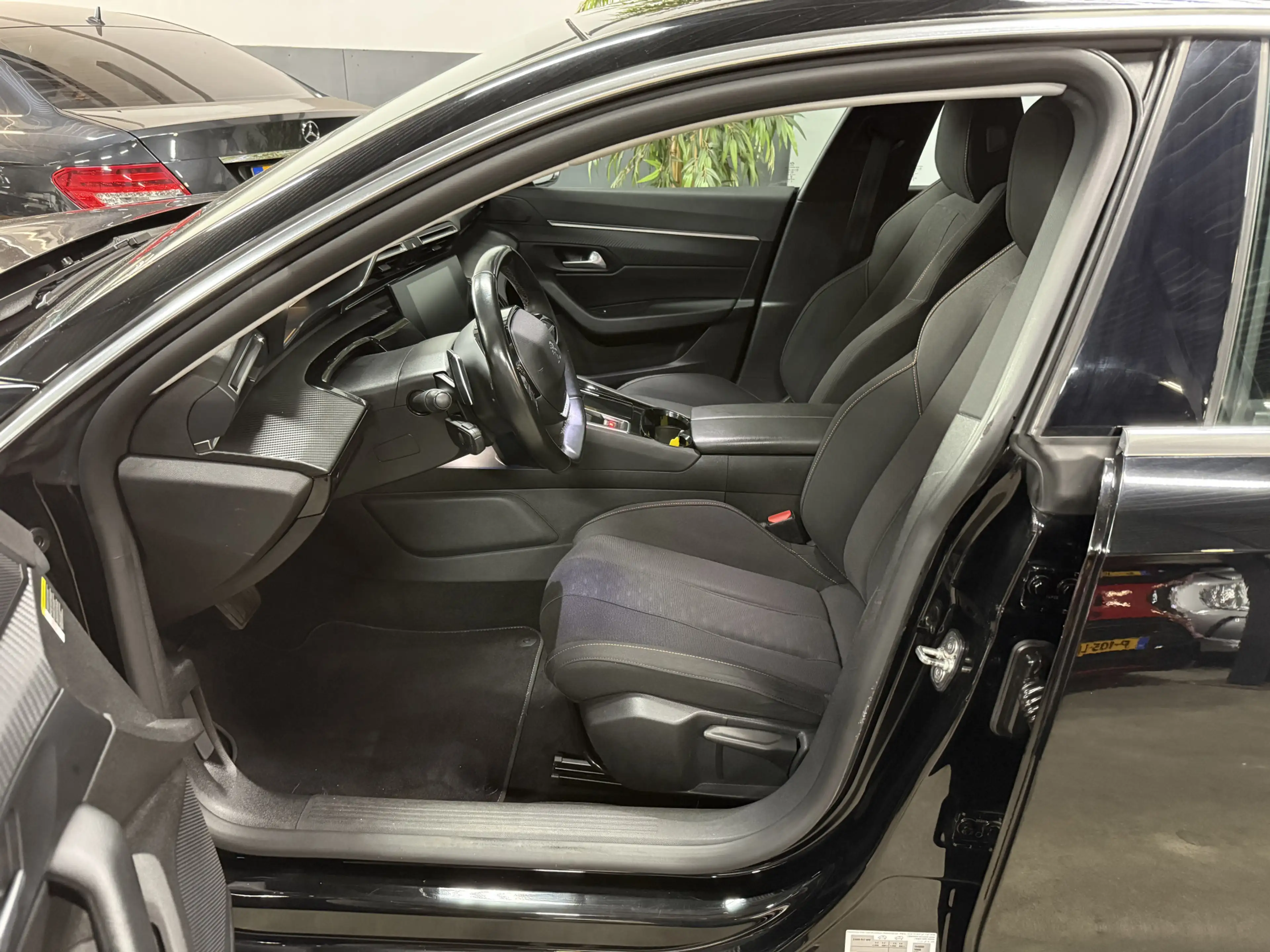 Peugeot 508 1.6 PureTech Active // Autom // Carplay — photo 8