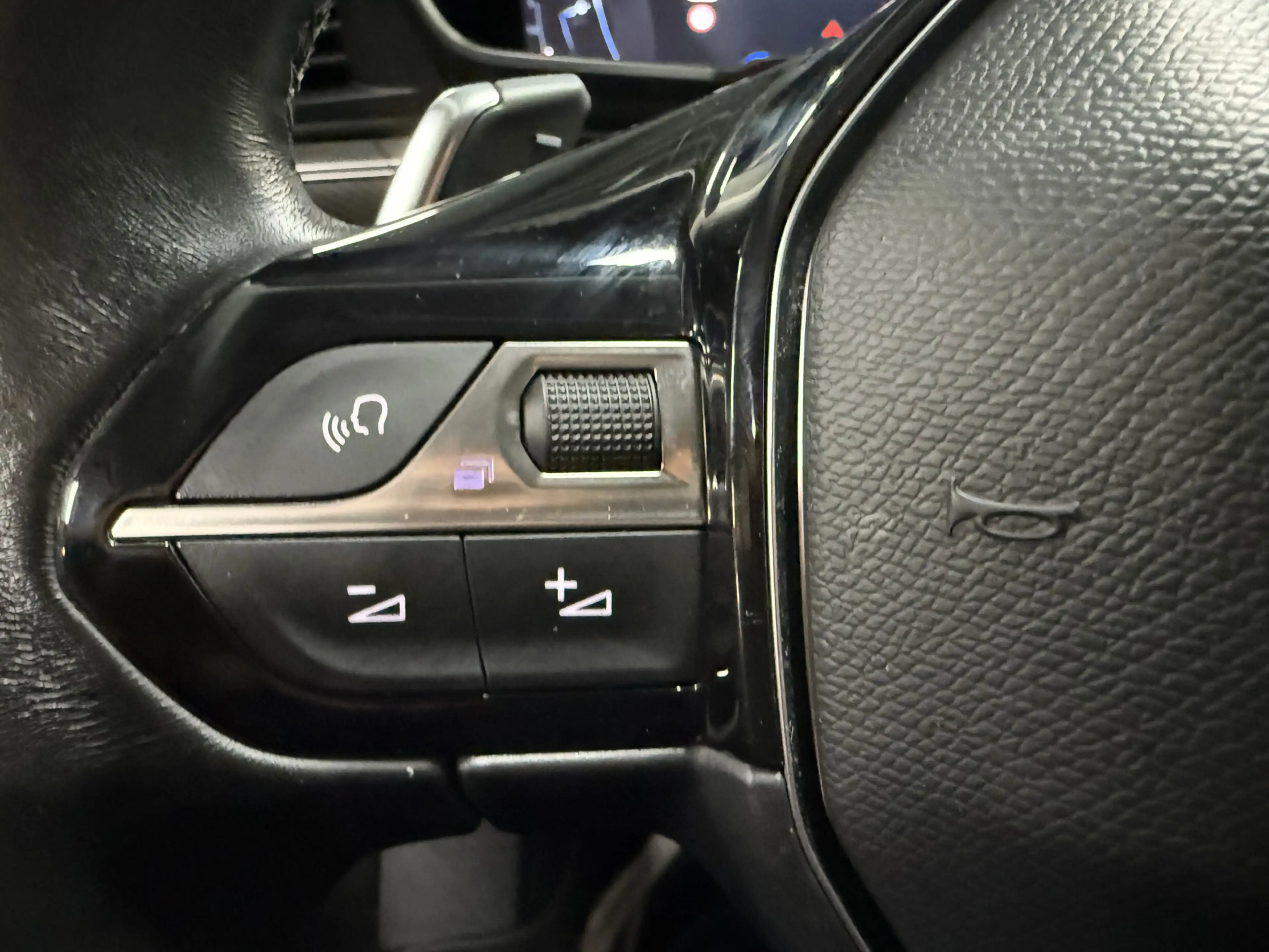 Peugeot 508 1.6 PureTech Active // Autom // Carplay — photo 19