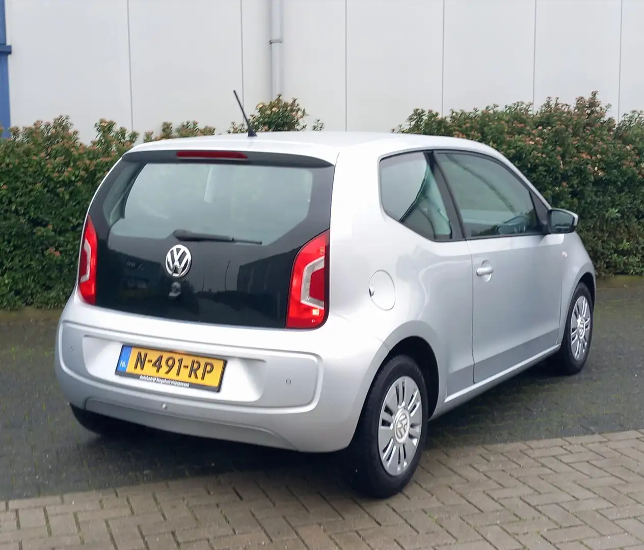 Volkswagen up! 1.0 60PK Take up! Airco/Stoelverwarming/Pdc Grau - 2