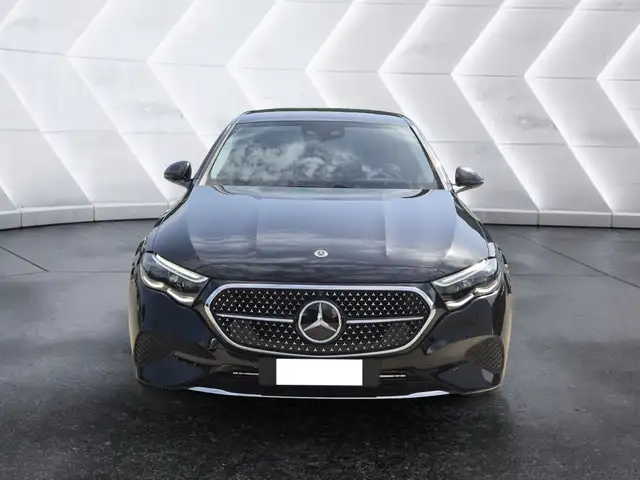 Mercedes-Benz E-Class view 2