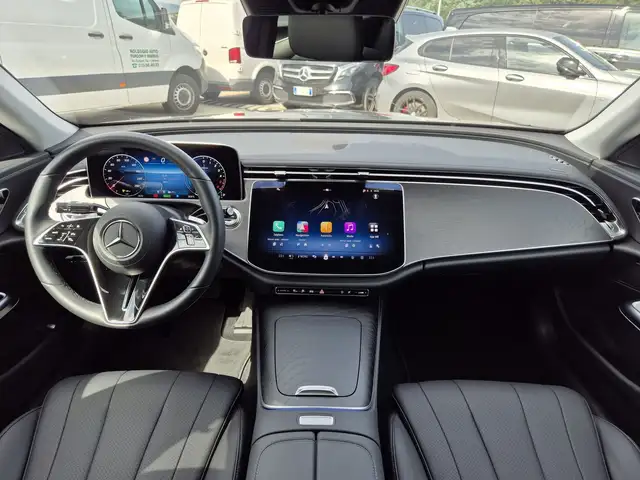 Mercedes-Benz E-Class view 8