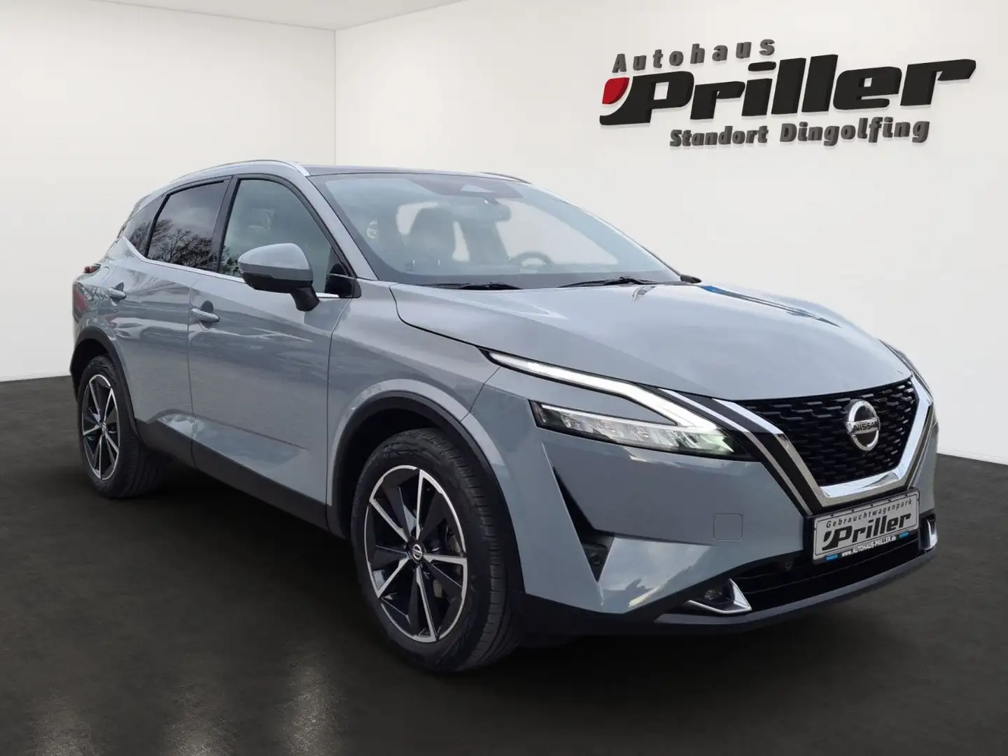 Nissan Qashqai 1.3 DIG-T Tekna/NAVI/LED/HUD/Apple/PGD Gri - 2