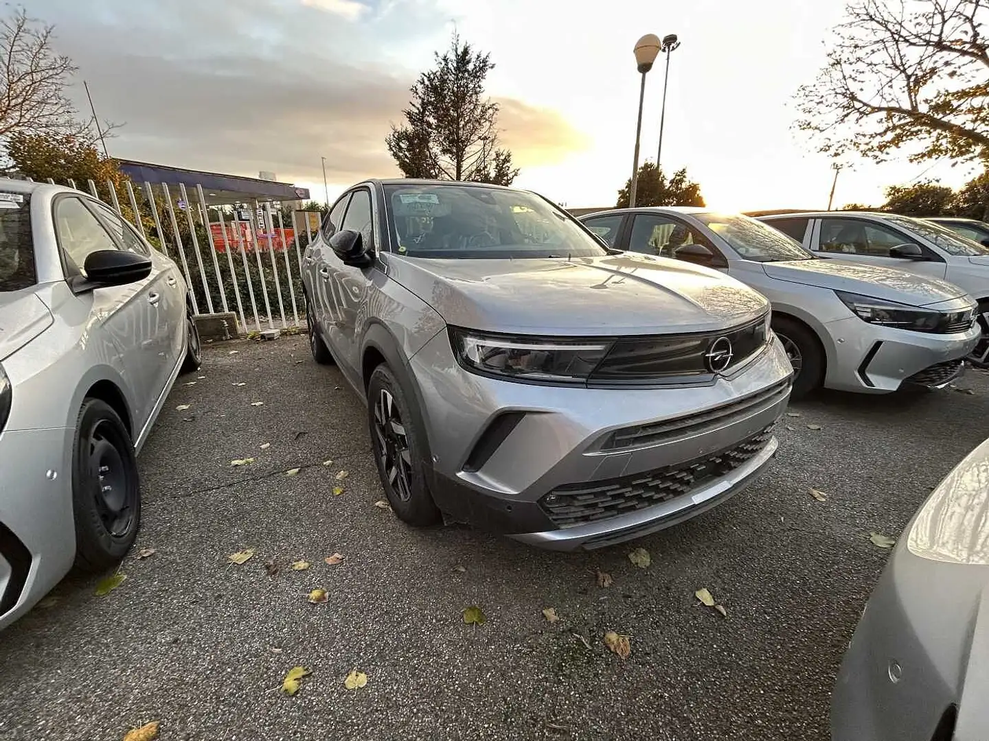 Opel Mokka 2ª serie 1.2 Turbo 100CV Edition - Kontrast Grey Gris - 2