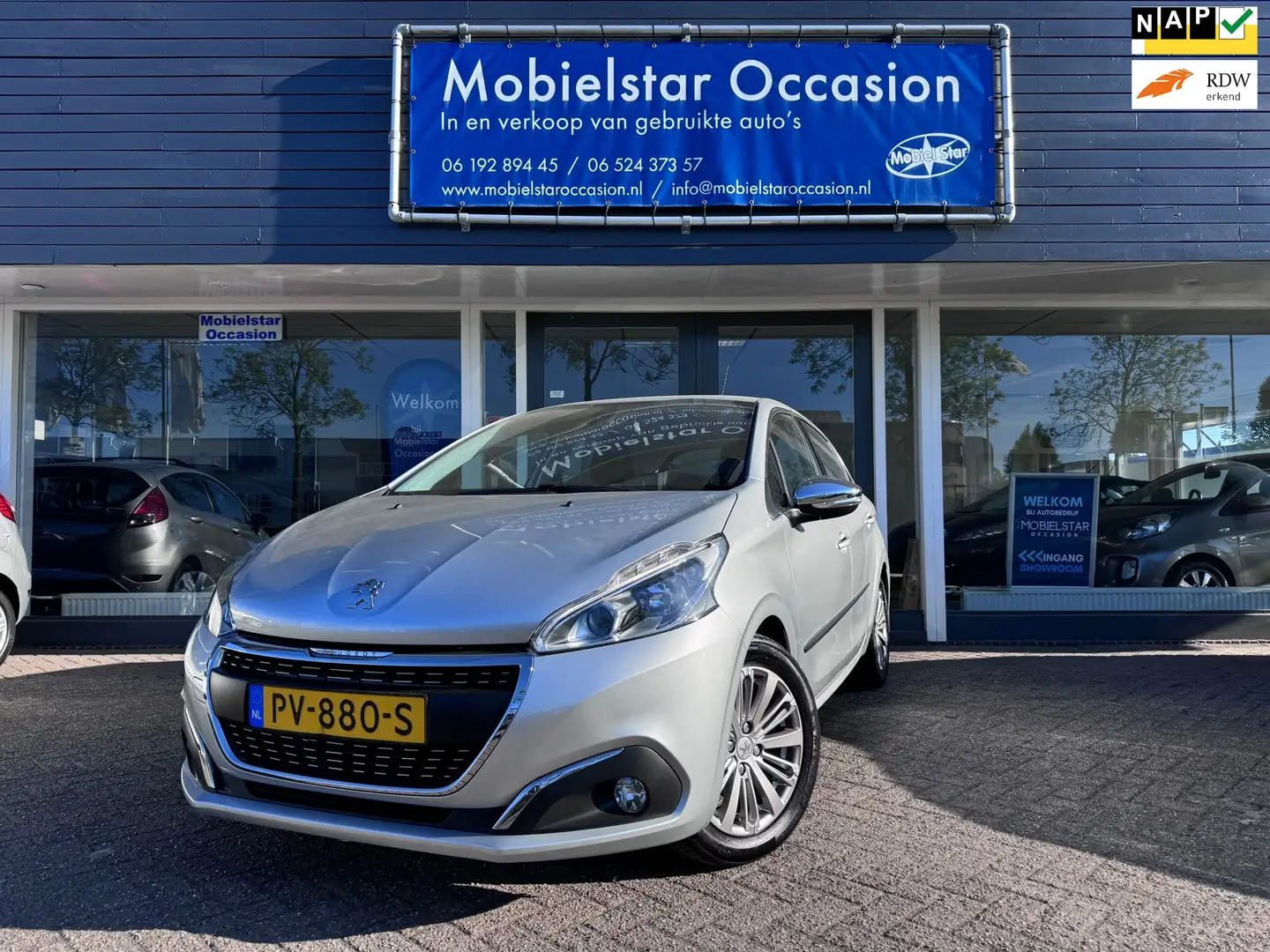 Peugeot 208 1.2 PureTech Allure / dealer onderhouden / nap Grijs - 1