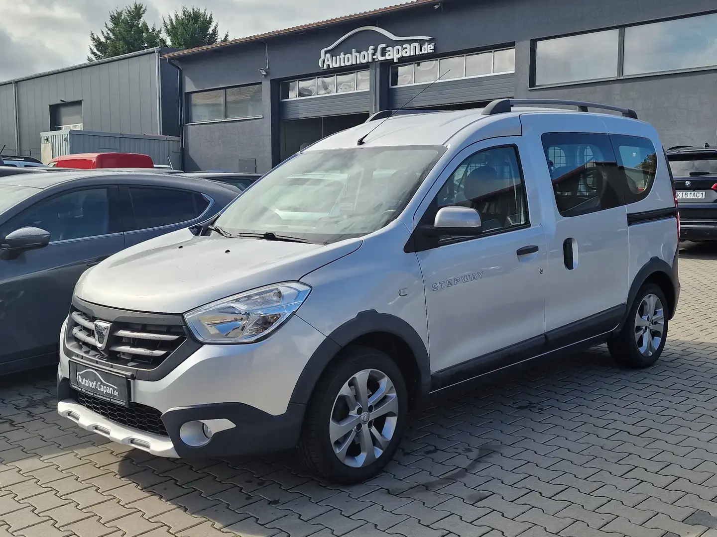 Dacia Dokker Stepway/2.Ha/KetteNeu/Navi/Klima/Alus/Tüvneu/ZV - 1