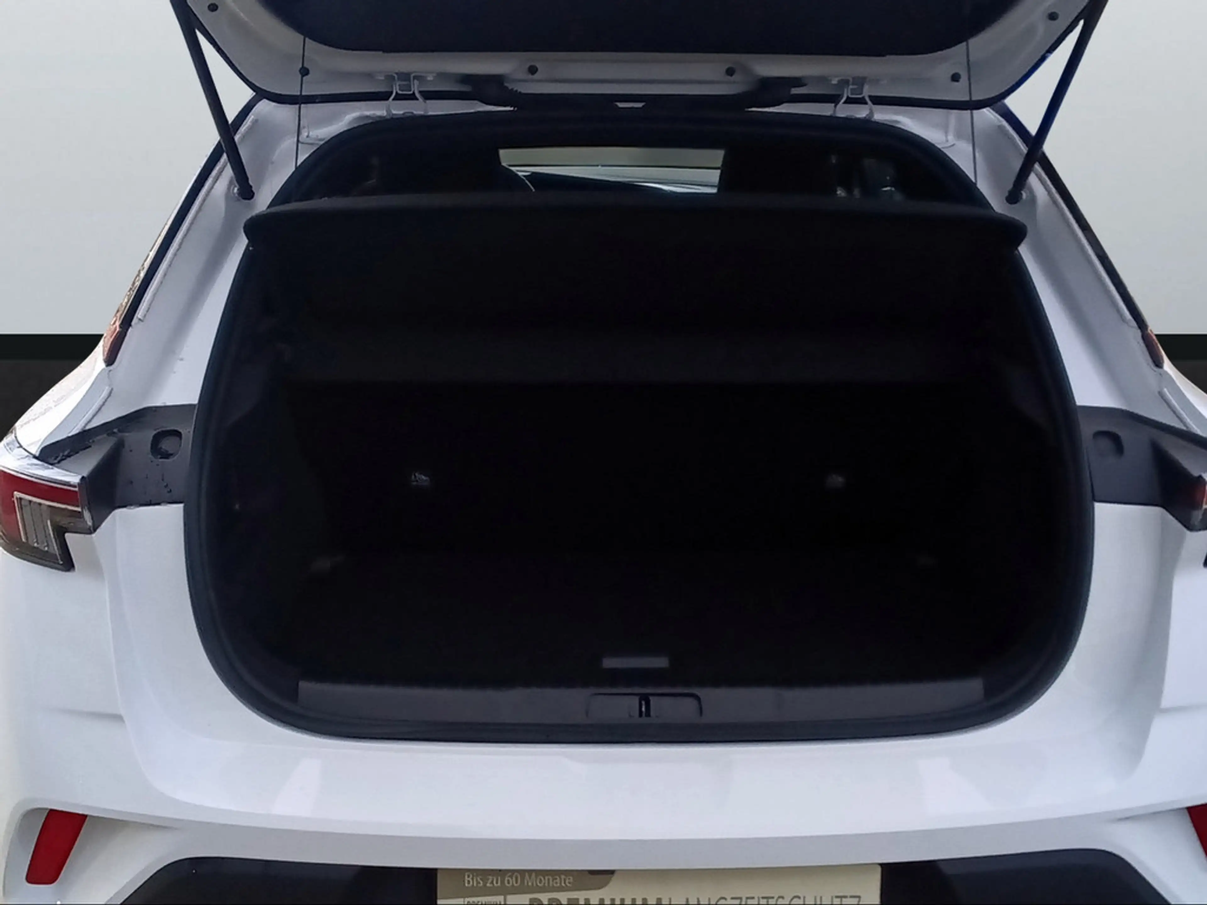 Opel Mokka-E — photo 12