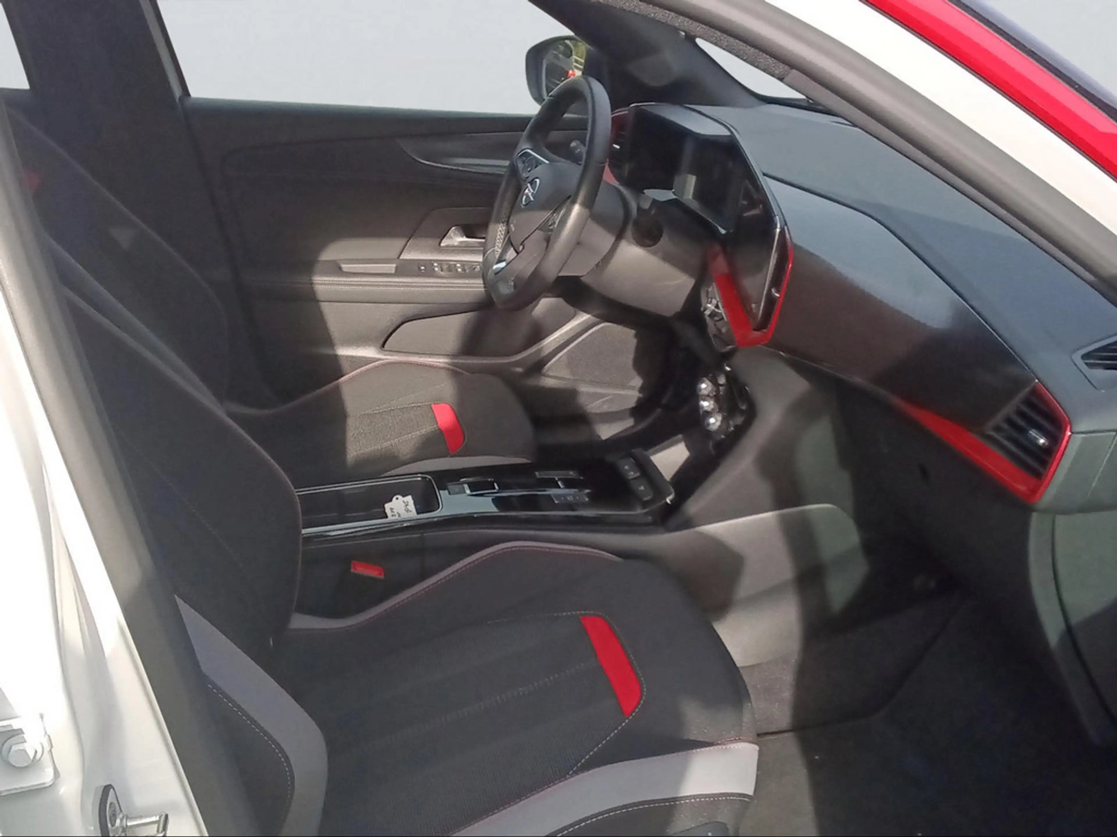 Opel Mokka-E — photo 8