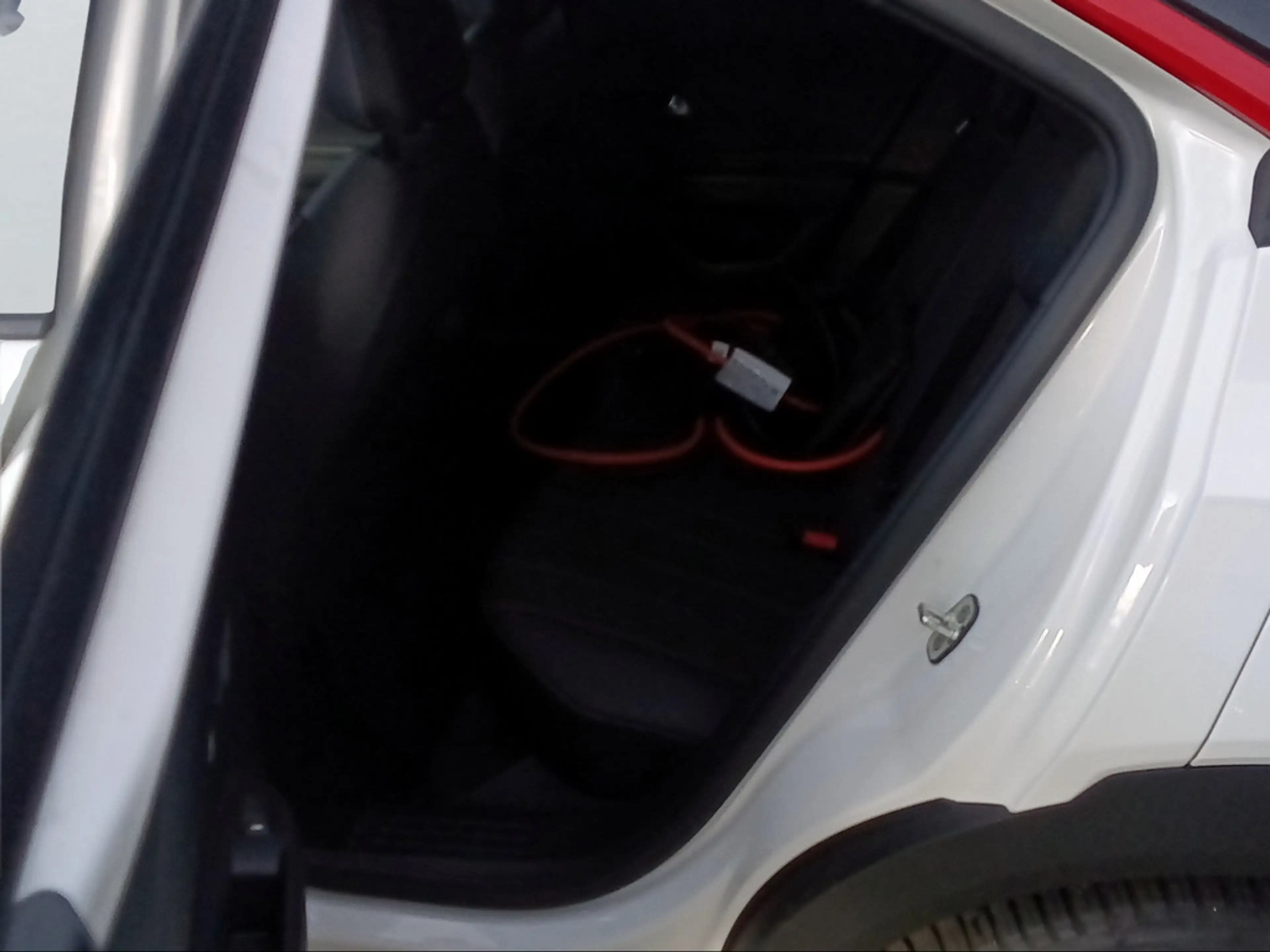 Opel Mokka-E — photo 6