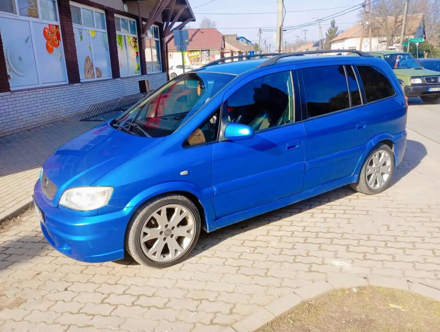 Opel Zafira 2.0 OPC 220 hp Blau - 1