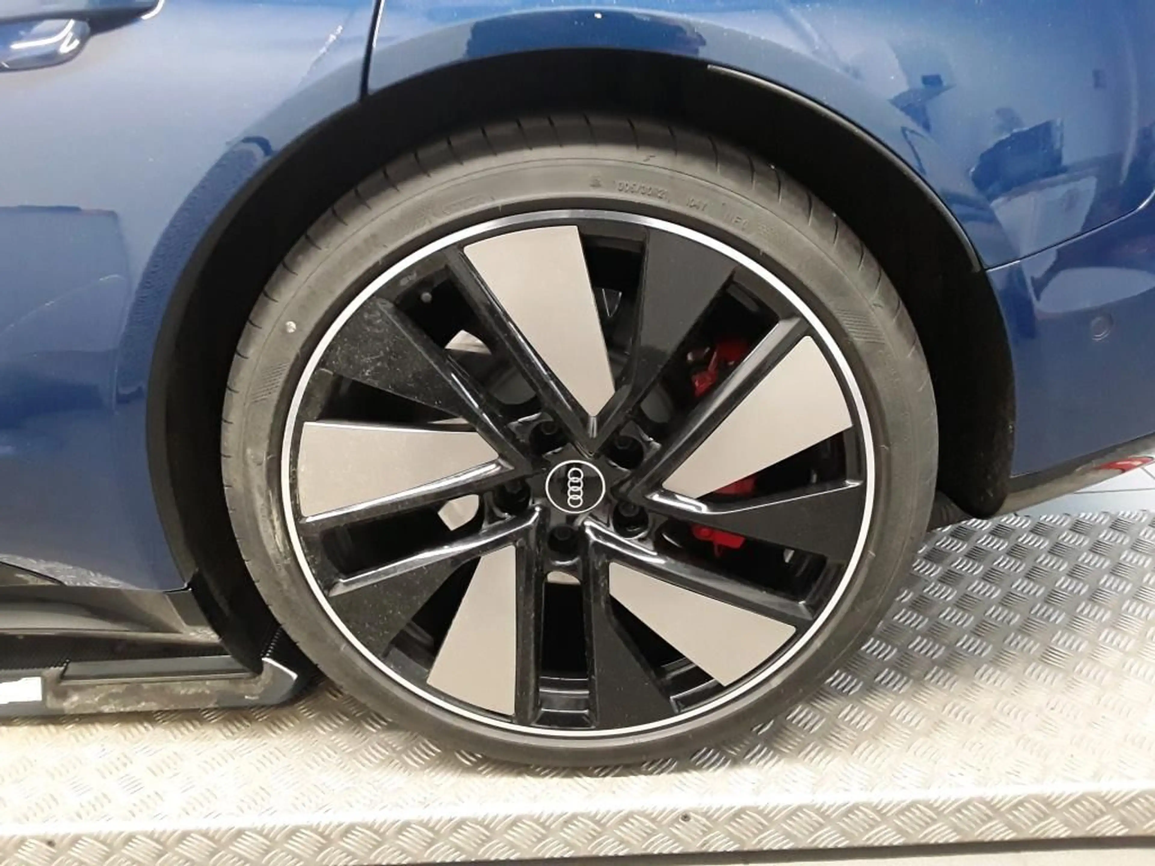Audi e-tron GT basis quattro — photo 15