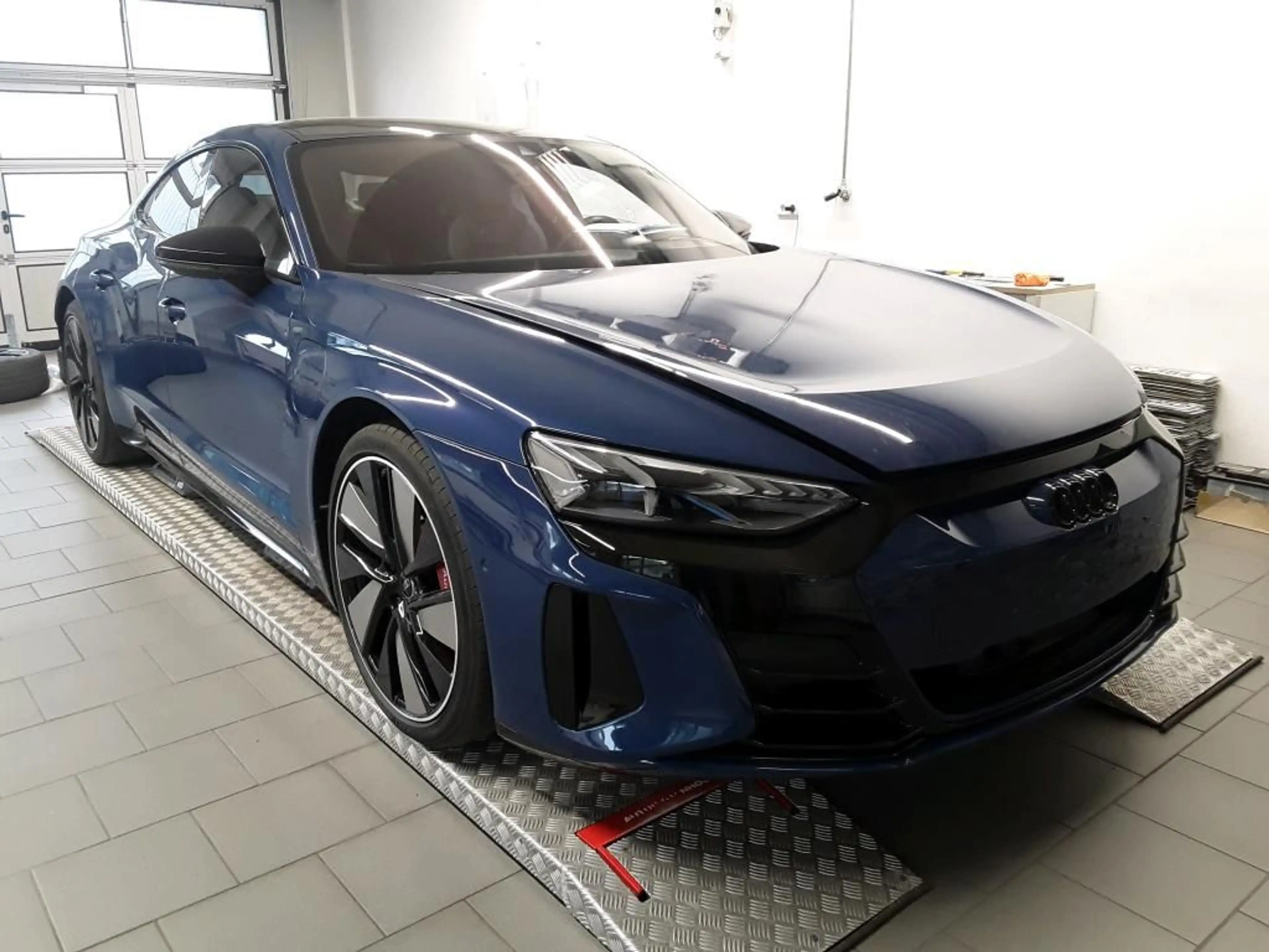 Audi e-tron GT basis quattro — photo 4