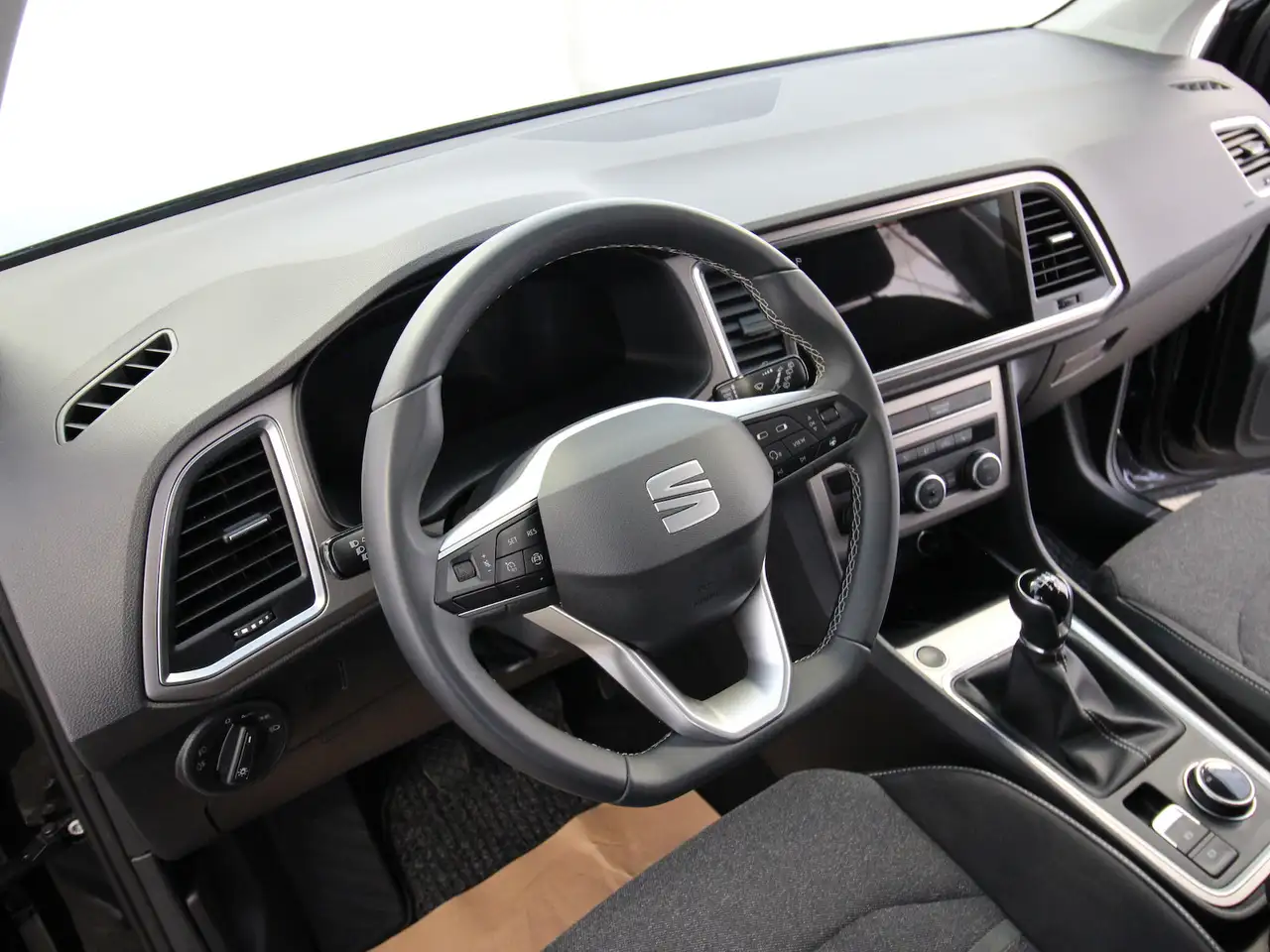 SEAT Ateca 1.5 TSI Xperience NAVI+LED+KAMERA+WINTER 9