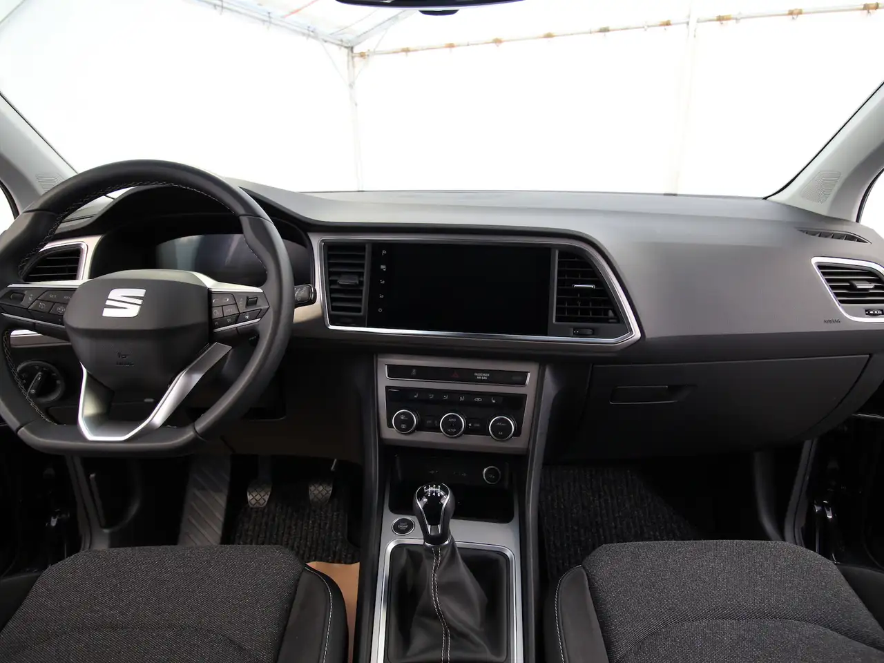 SEAT Ateca 1.5 TSI Xperience NAVI+LED+KAMERA+WINTER 12