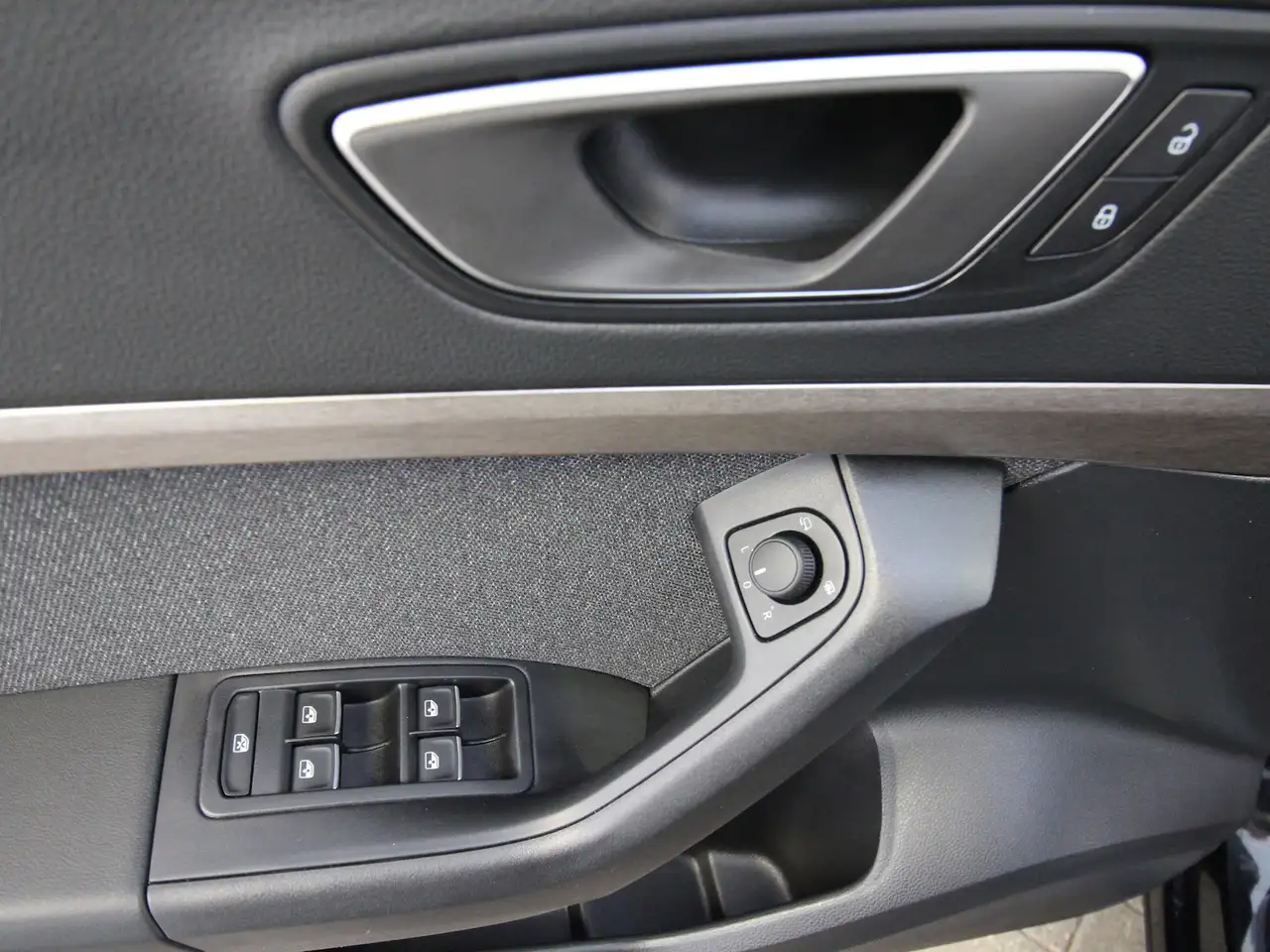 SEAT Ateca 1.5 TSI Xperience NAVI+LED+KAMERA+WINTER 23