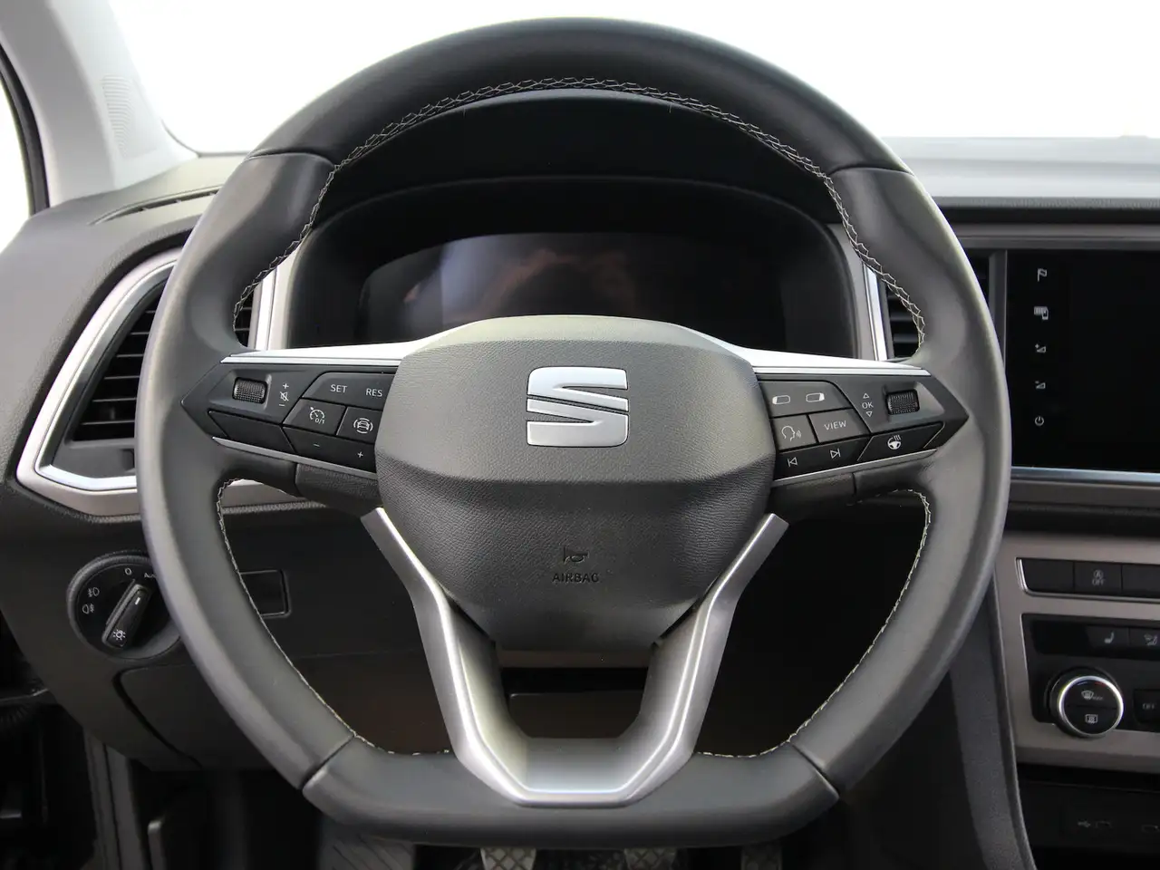 SEAT Ateca 1.5 TSI Xperience NAVI+LED+KAMERA+WINTER 21
