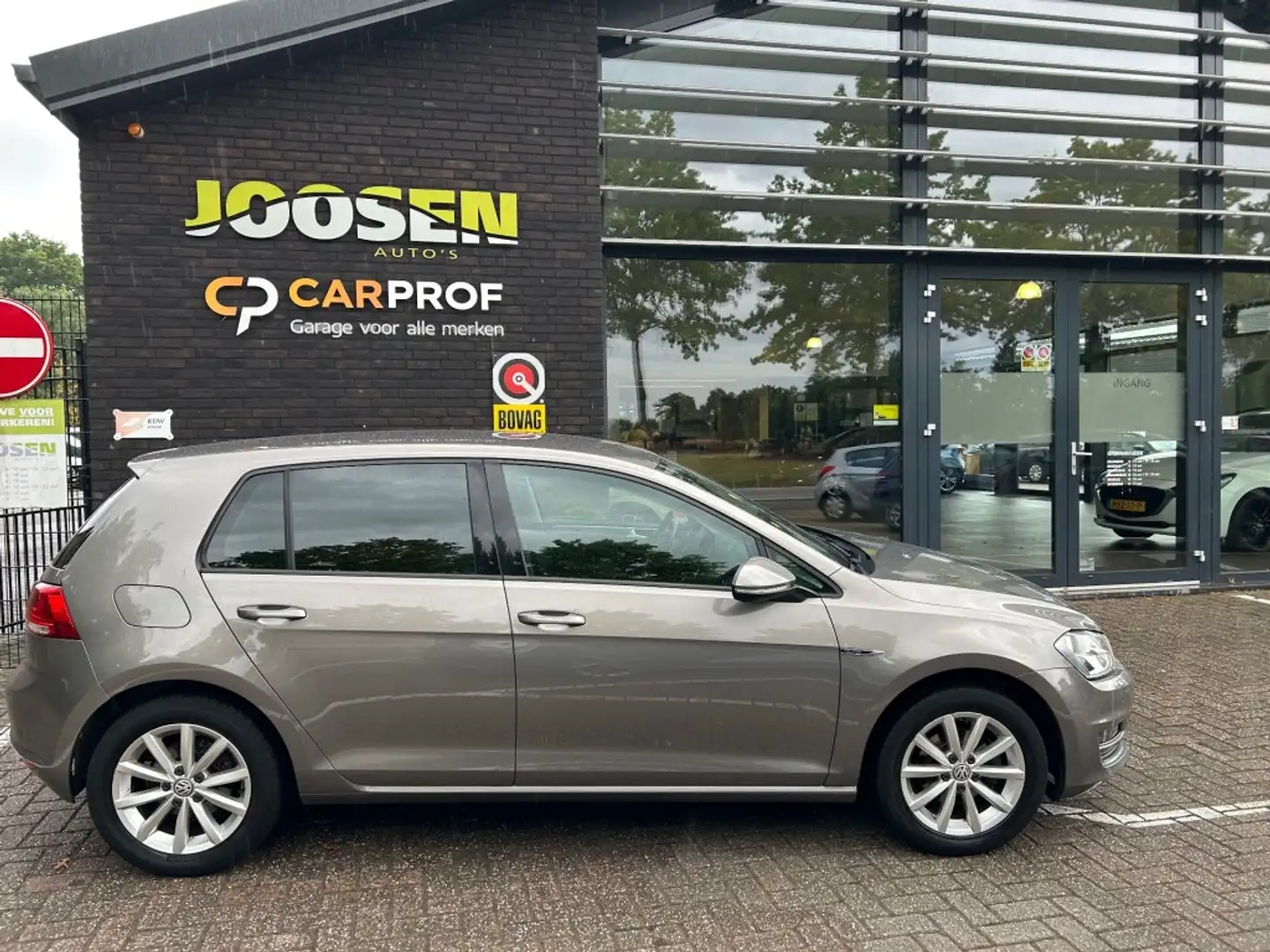 Volkswagen Golf 1.2 TSI HIGHLINE Grau - 2