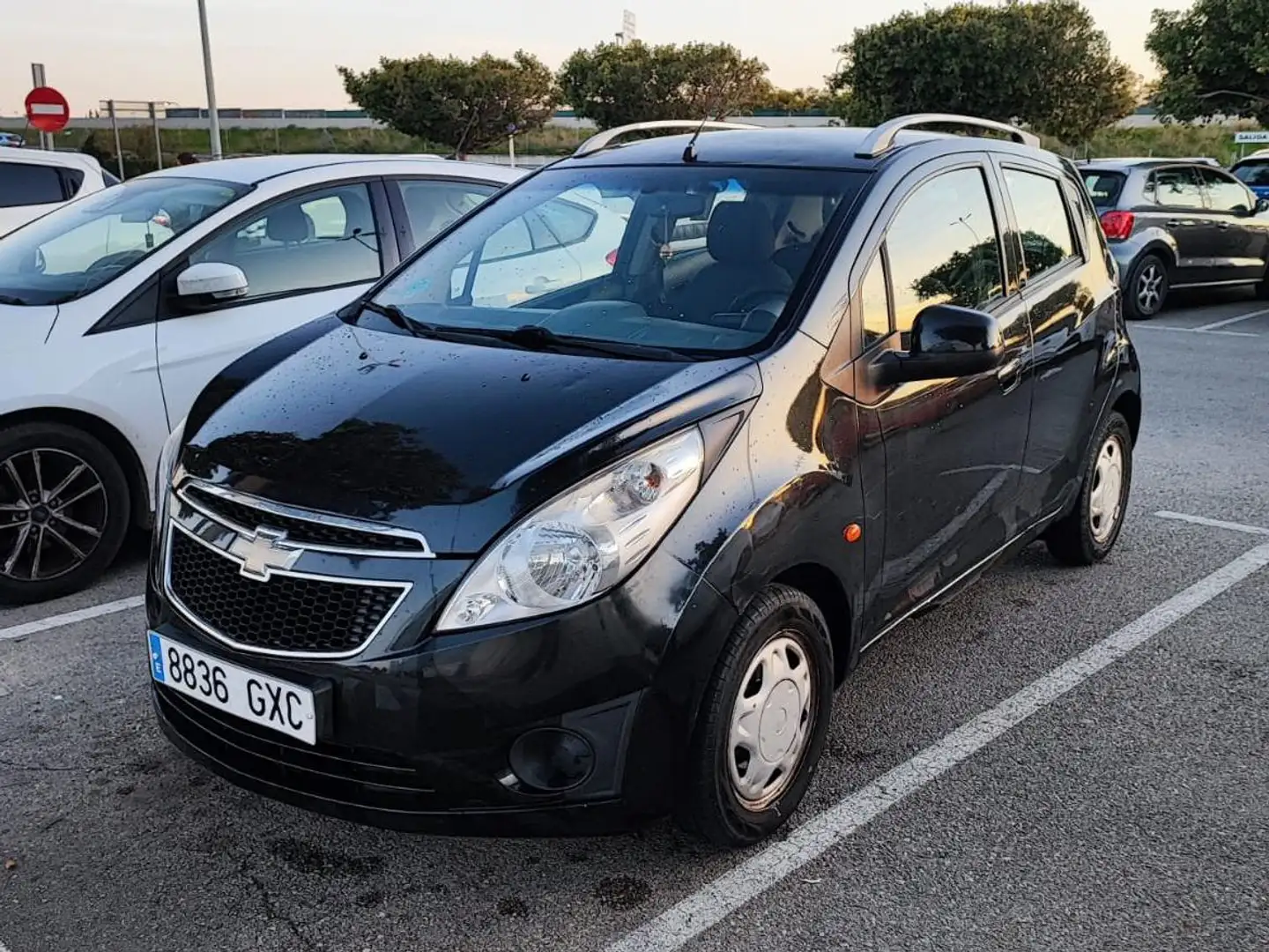 Chevrolet Spark Spark 1.2 16v LT LT crna - 1