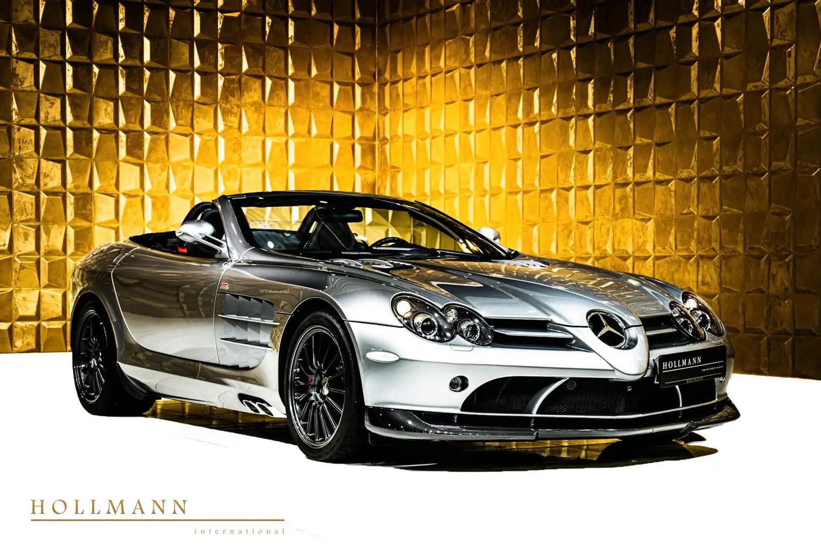 Mercedes-Benz SLR MCLAREN 722S ROADSTER + CARBON FIBER +STOCK+ Šedá - 1