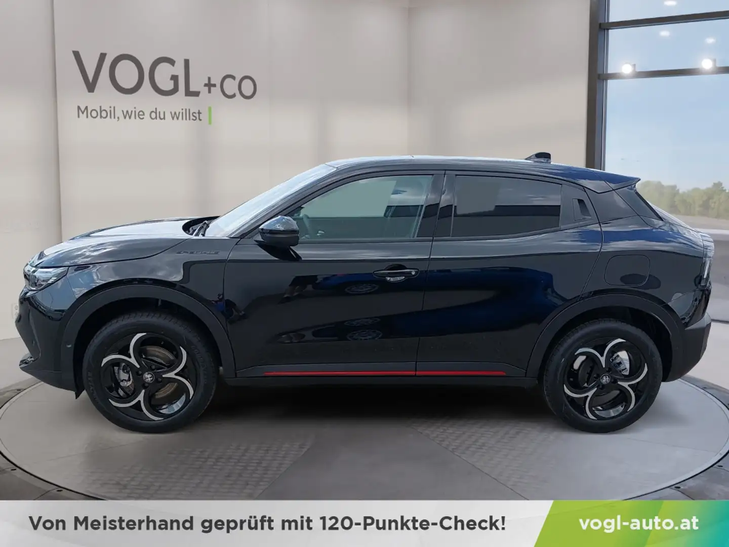 Alfa Romeo Junior IBRIDA SPECIALE 1.2 145PS Hybrid eDCT6 Zwart - 2