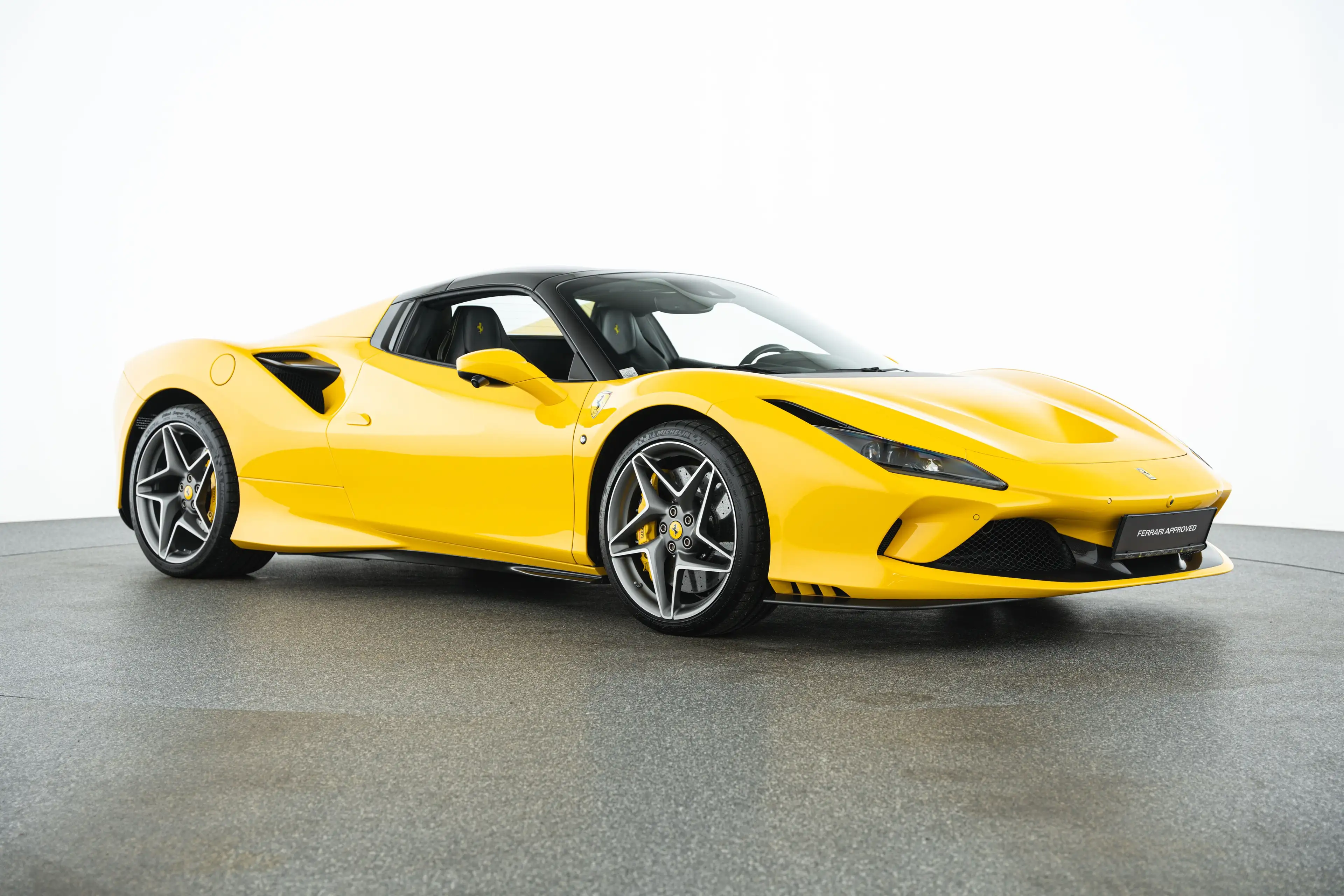 Ferrari F8 Spider — photo 3