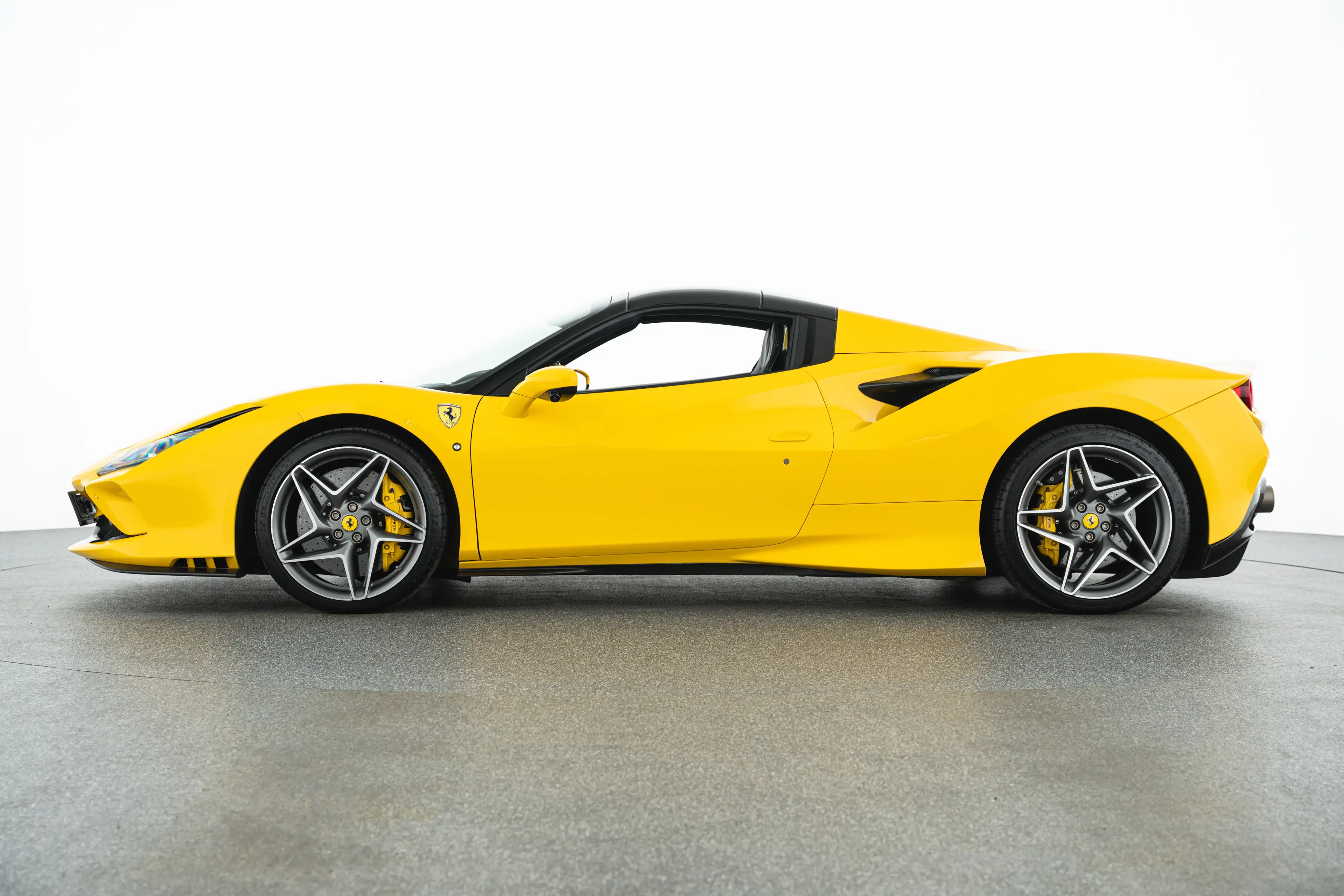 Ferrari F8 Spider — photo 8