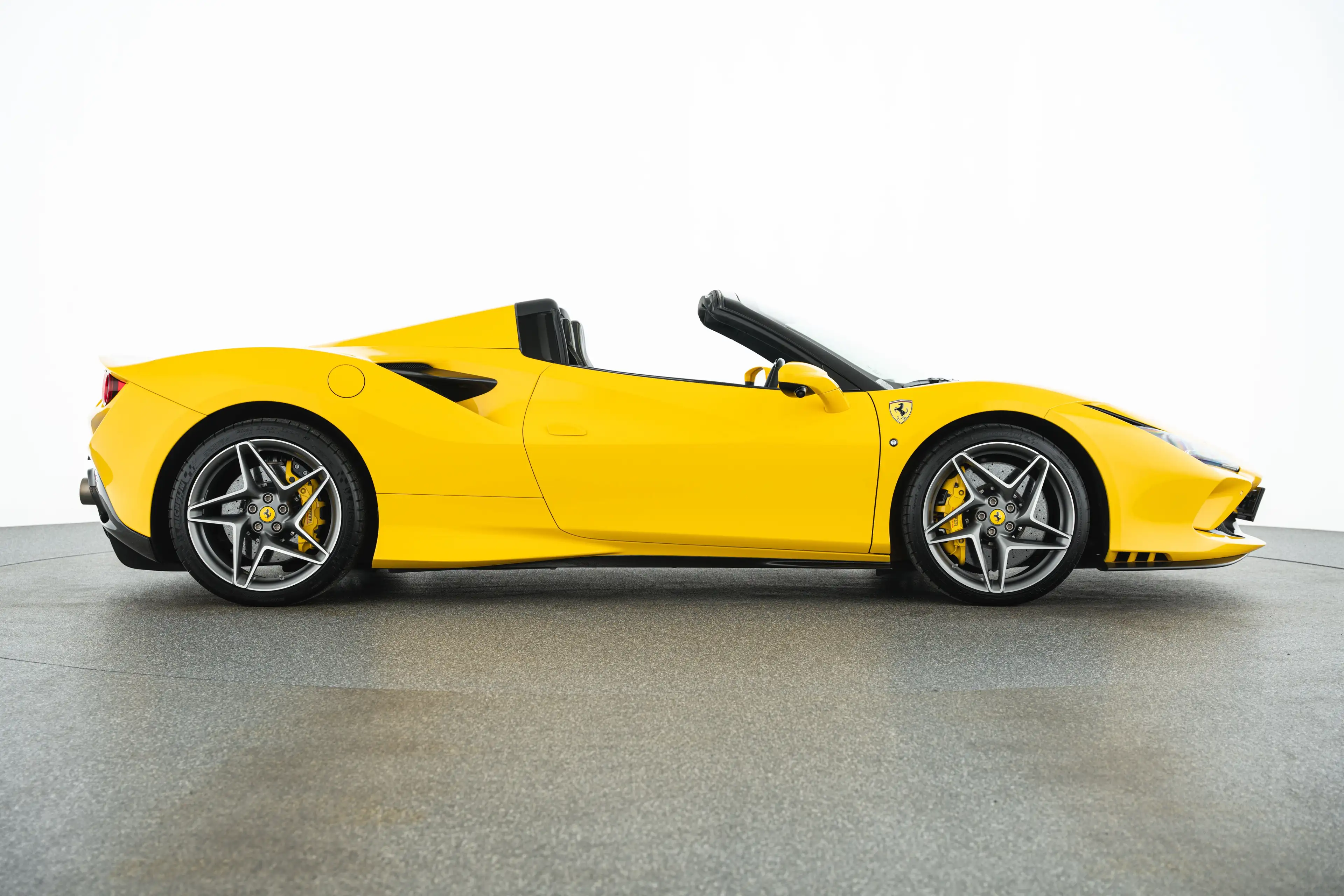 Ferrari F8 Spider — photo 4