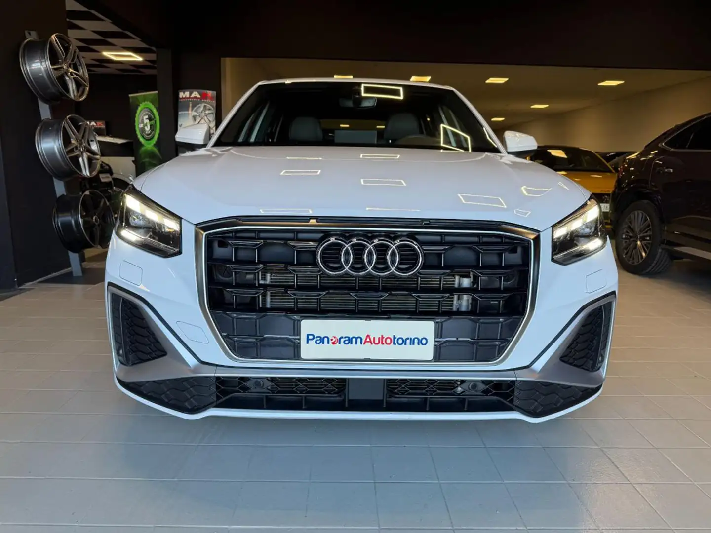 Audi Q2 35 TDI S tronic S line Edition Bianco - 2