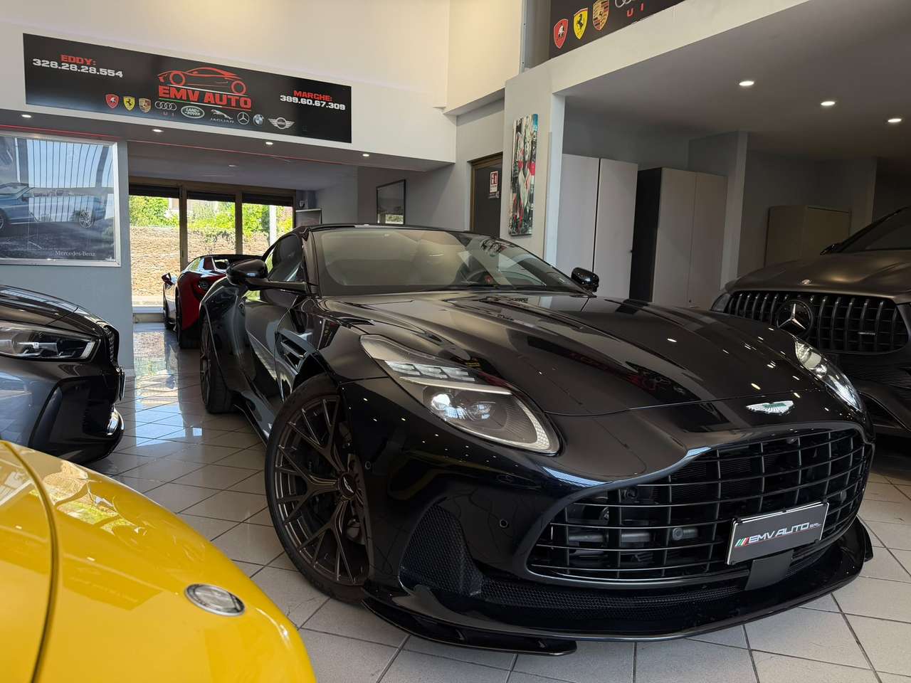 Aston Martin DB12 DB12 Coupe Coupe 4.0 V8 auto