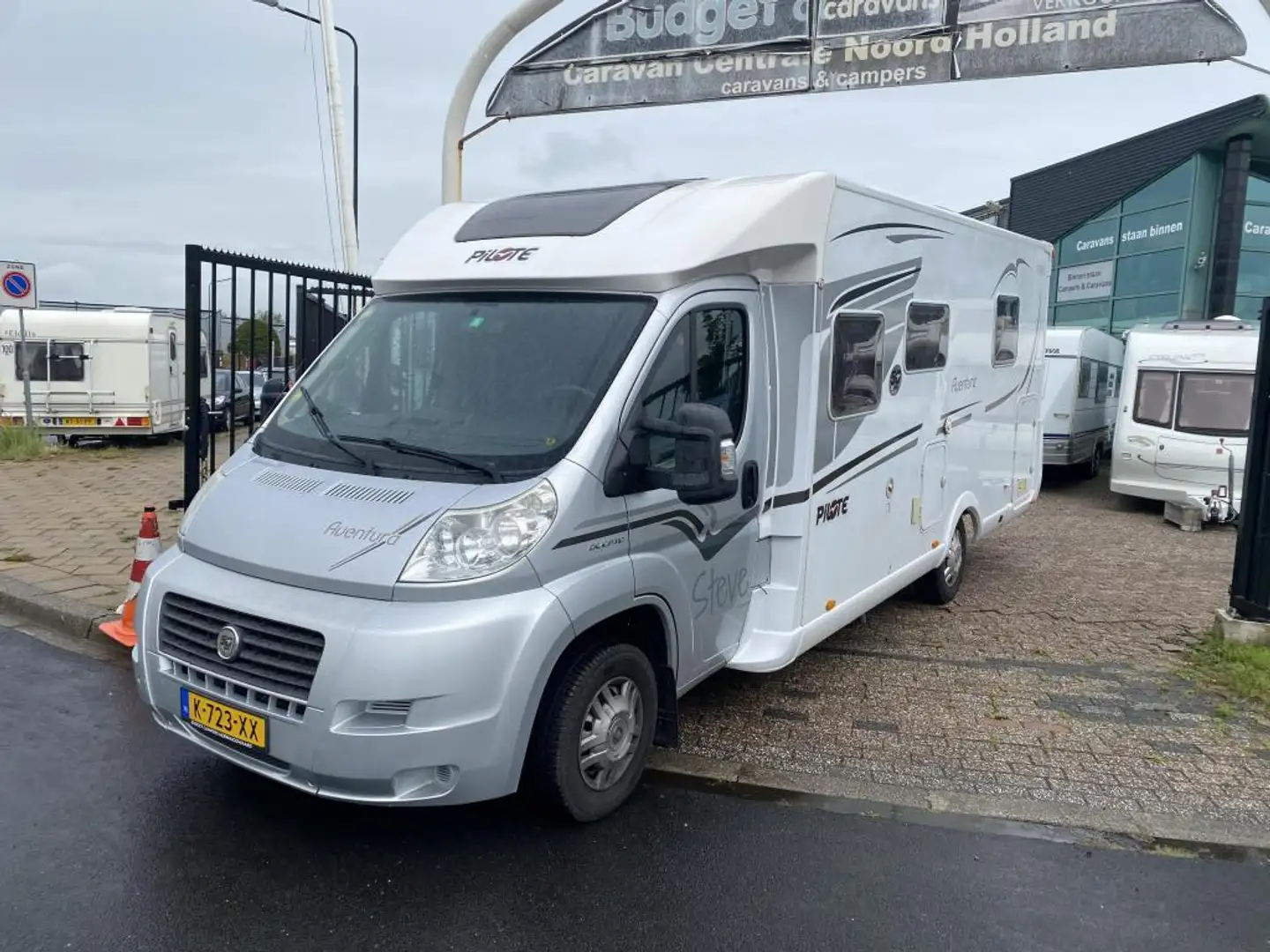 Pilote Aventura P 730 met queensbed &amp; sountsyst Weiß - 2