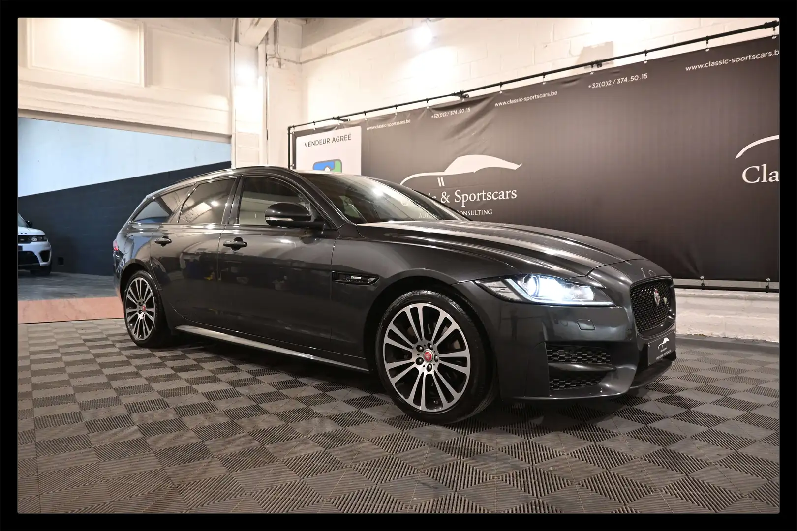 Jaguar XF XF Sportbrake 2.0 D AWD R-SPORT / EURO 6d / FULL Gris - 1