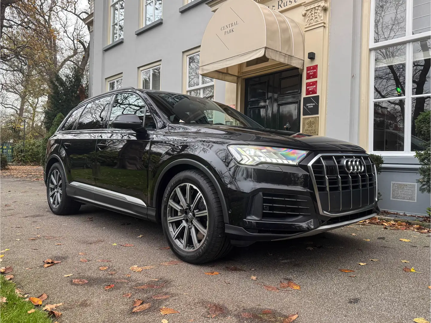 Audi Q7 55 TFSI quattro, Memory, Trekhaak Schwarz - 1