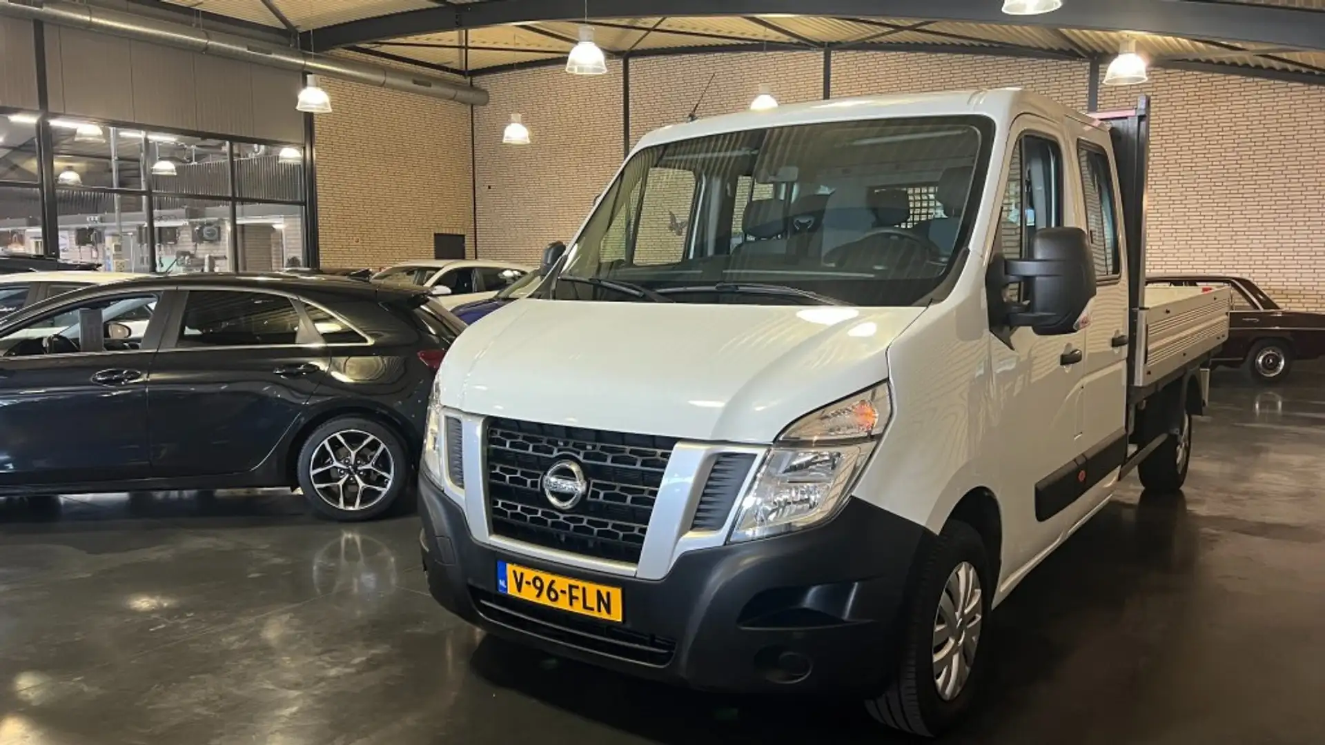 Nissan NV400 2.3 DCI  PICK-UP DUBBELCABINE 7 PERSOONS Wit - 1