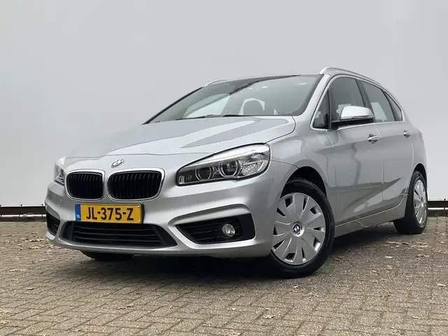 BMW 2 Series view 8
