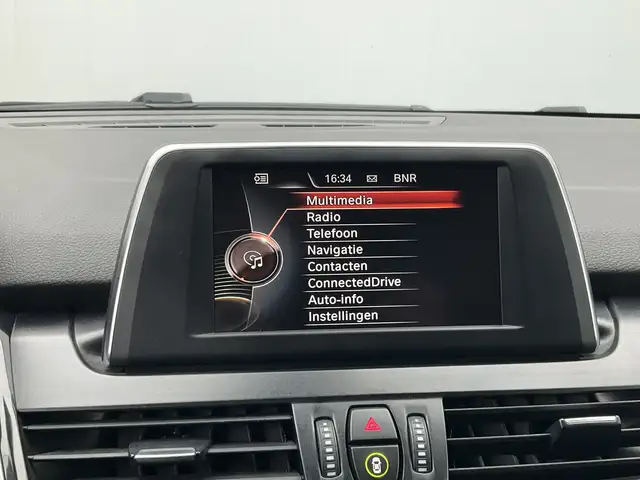 BMW 2 Series view 10